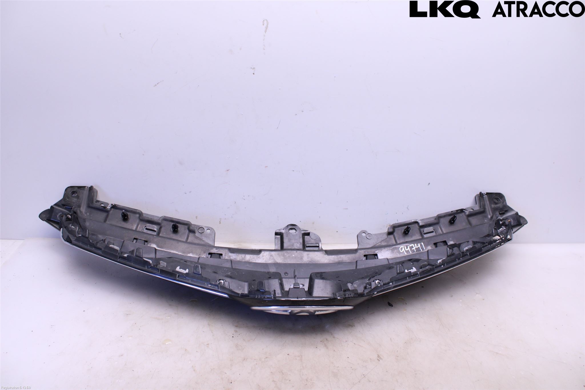 Toyota AVENSIS 16-18 Grill Komp