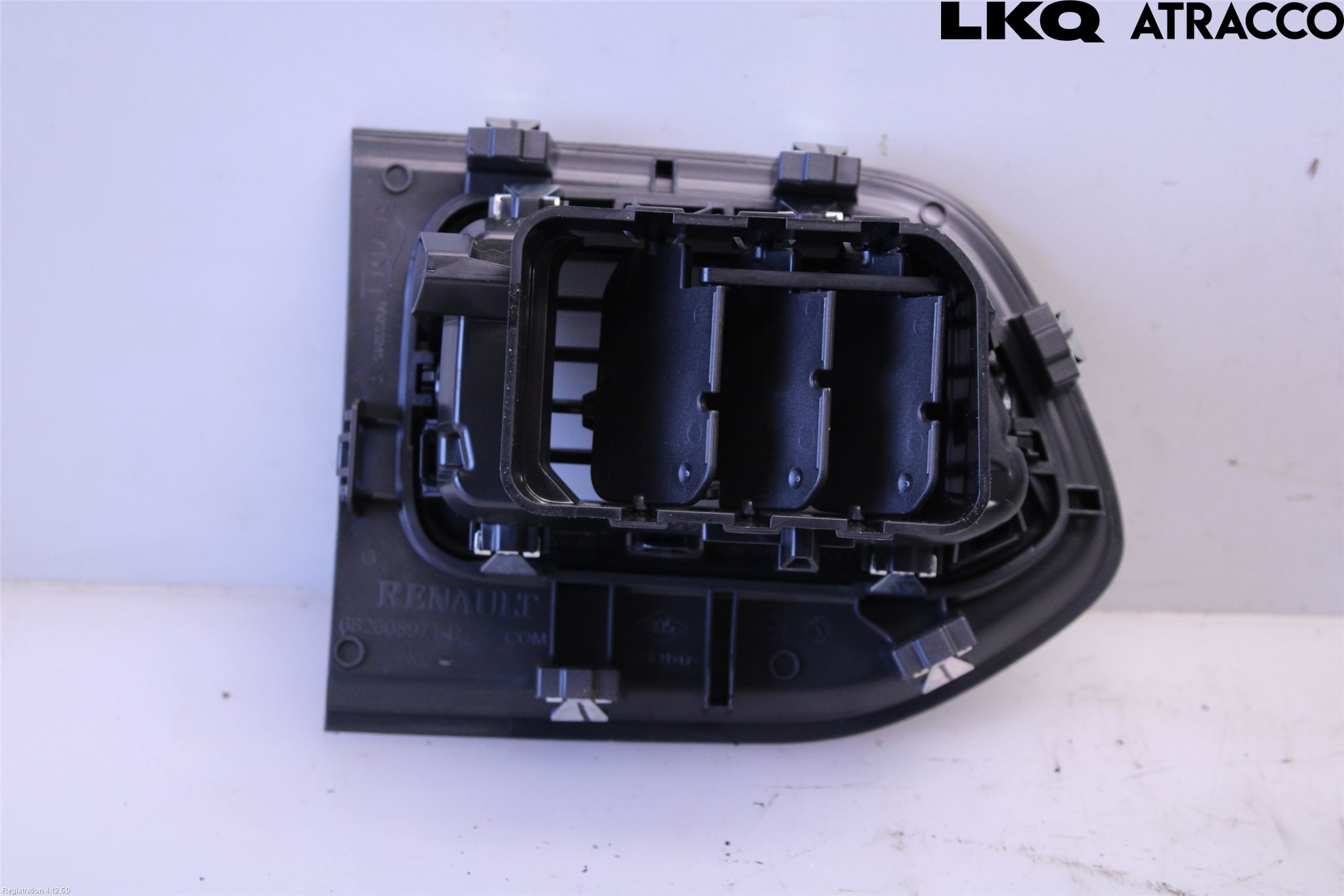 Renault MASTER III 20-24 Defrosterkanal-Munstycke