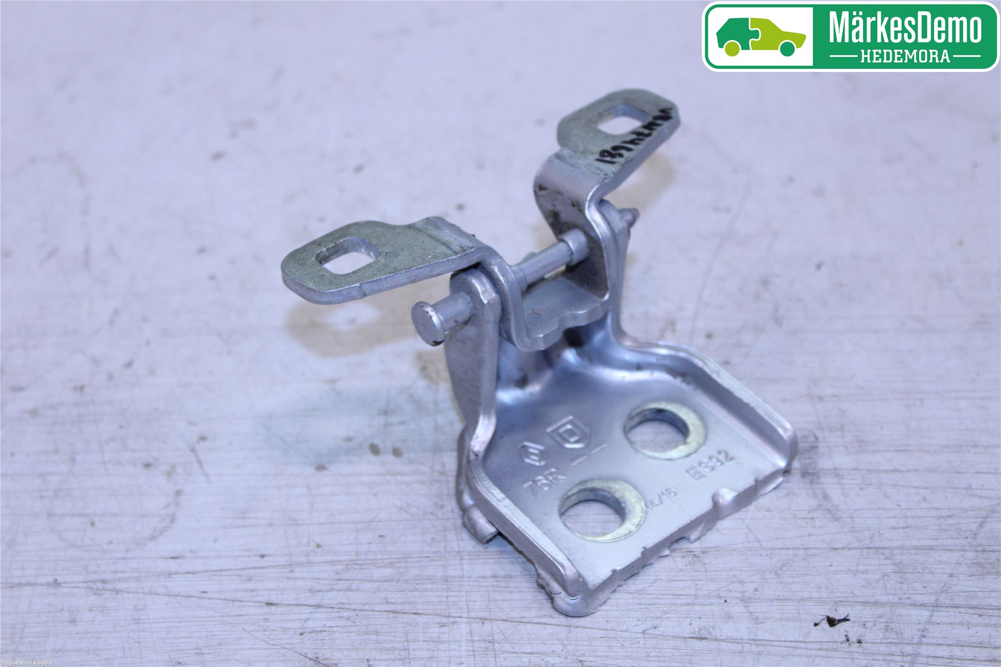 Dacia SANDERO/STEPWAY 13-20 Dörrgångjärn