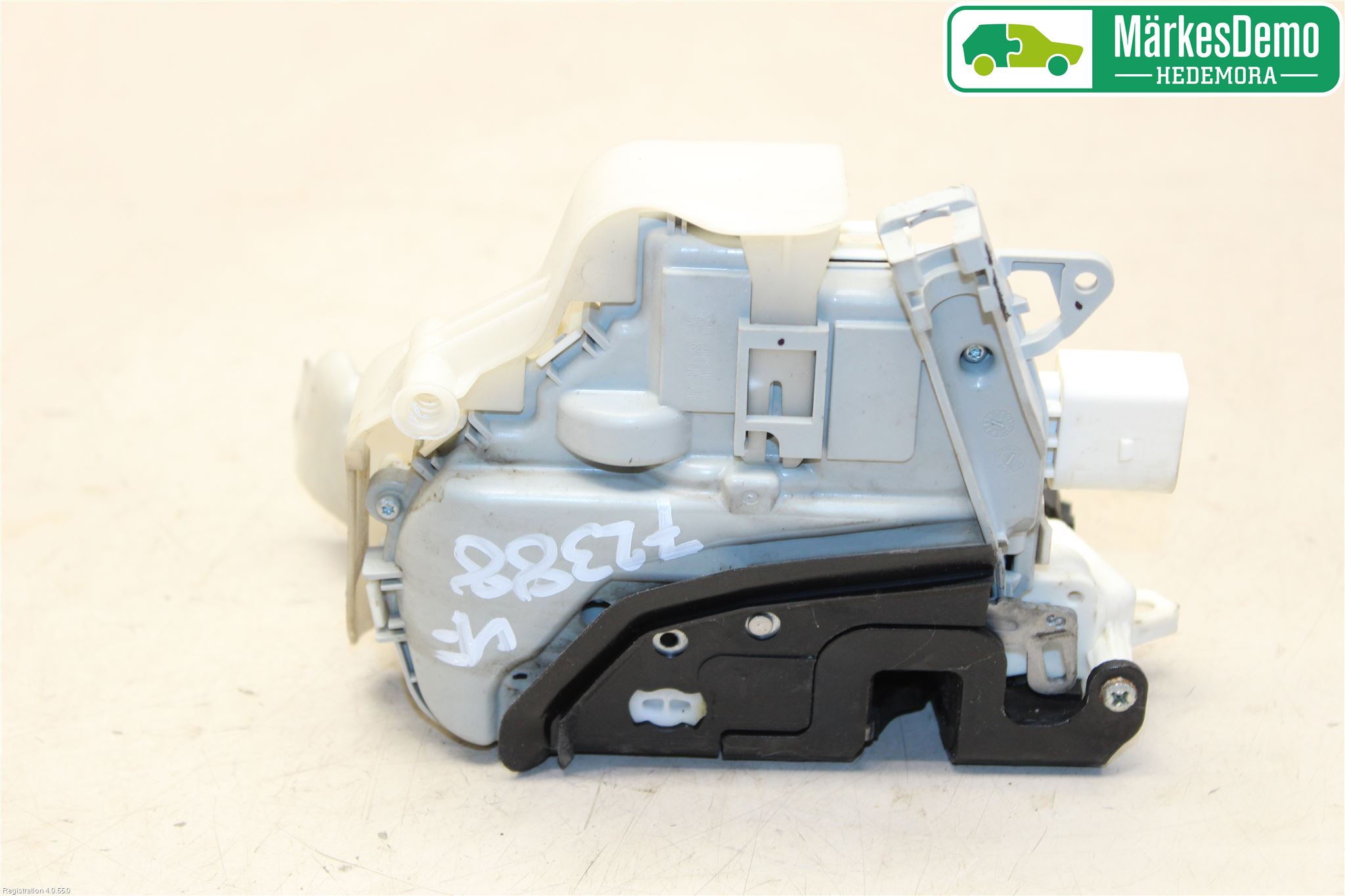 Audi A4 12-15 Låskista-Dörrlås