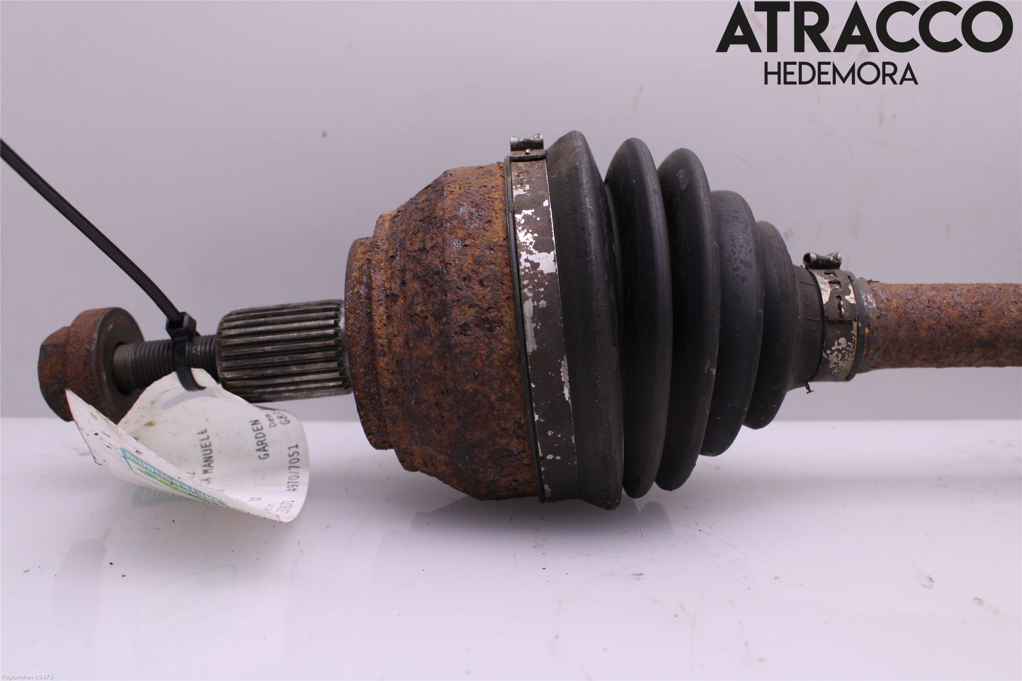Volkswagen VW AMAROK 2H 10-22 Drivaxel Fram Vänster