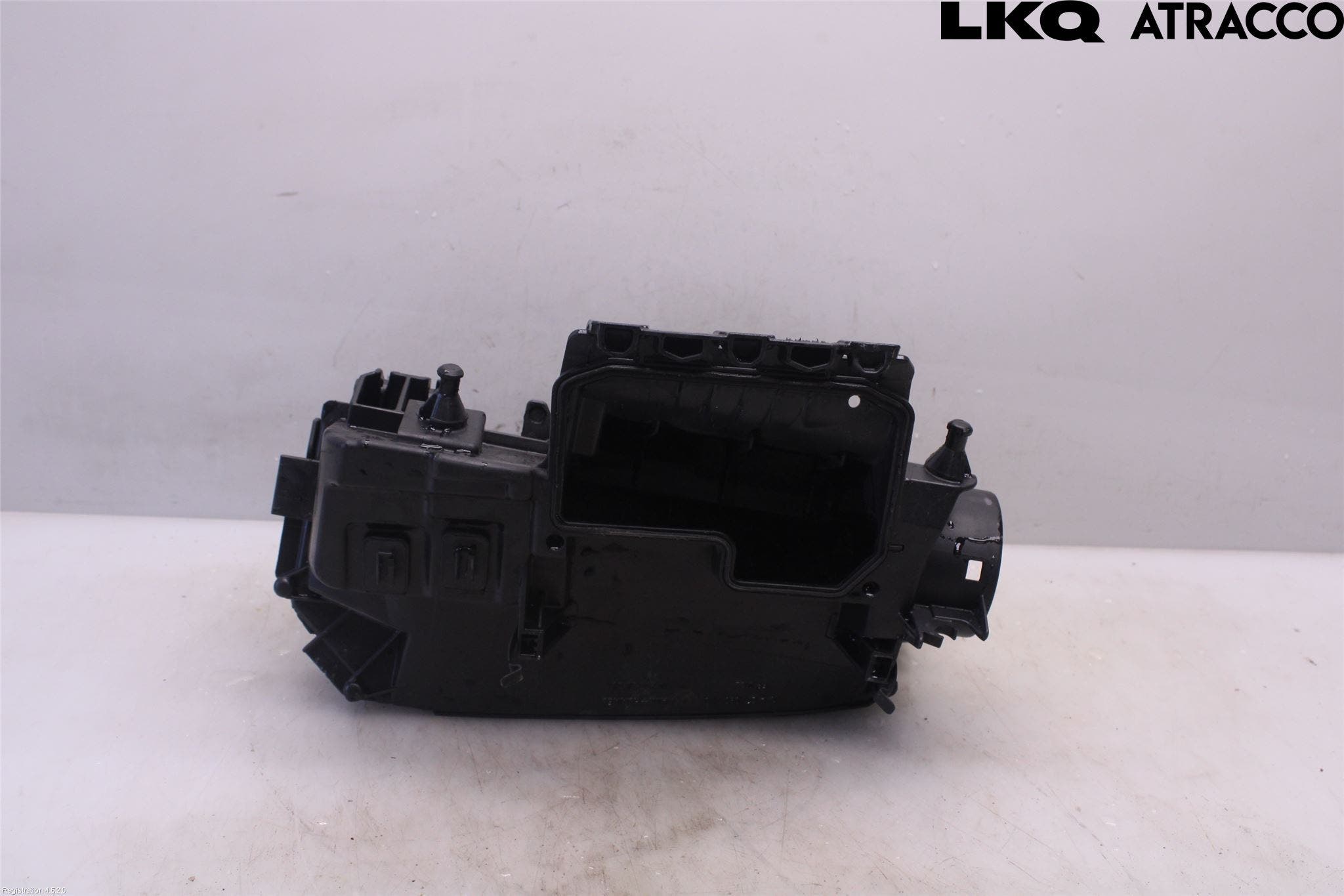 Mercedes-Benz MB E-KLASS (W212) 09-16 Luftrenare