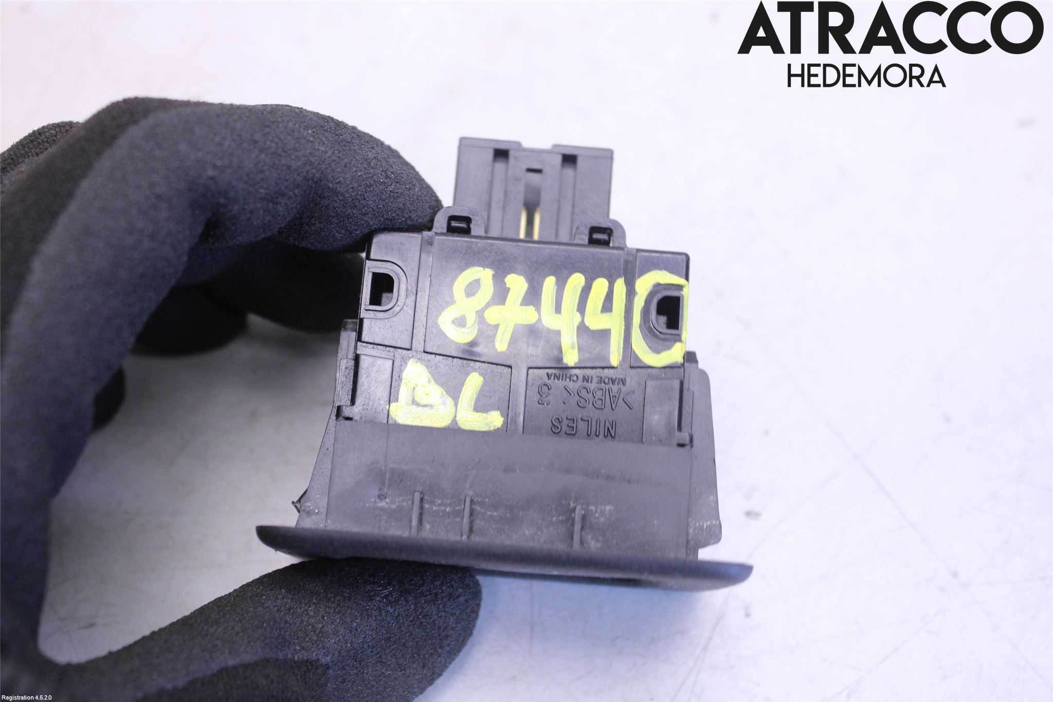 Subaru OUTBACK 15-20 Strömställare Baklucka