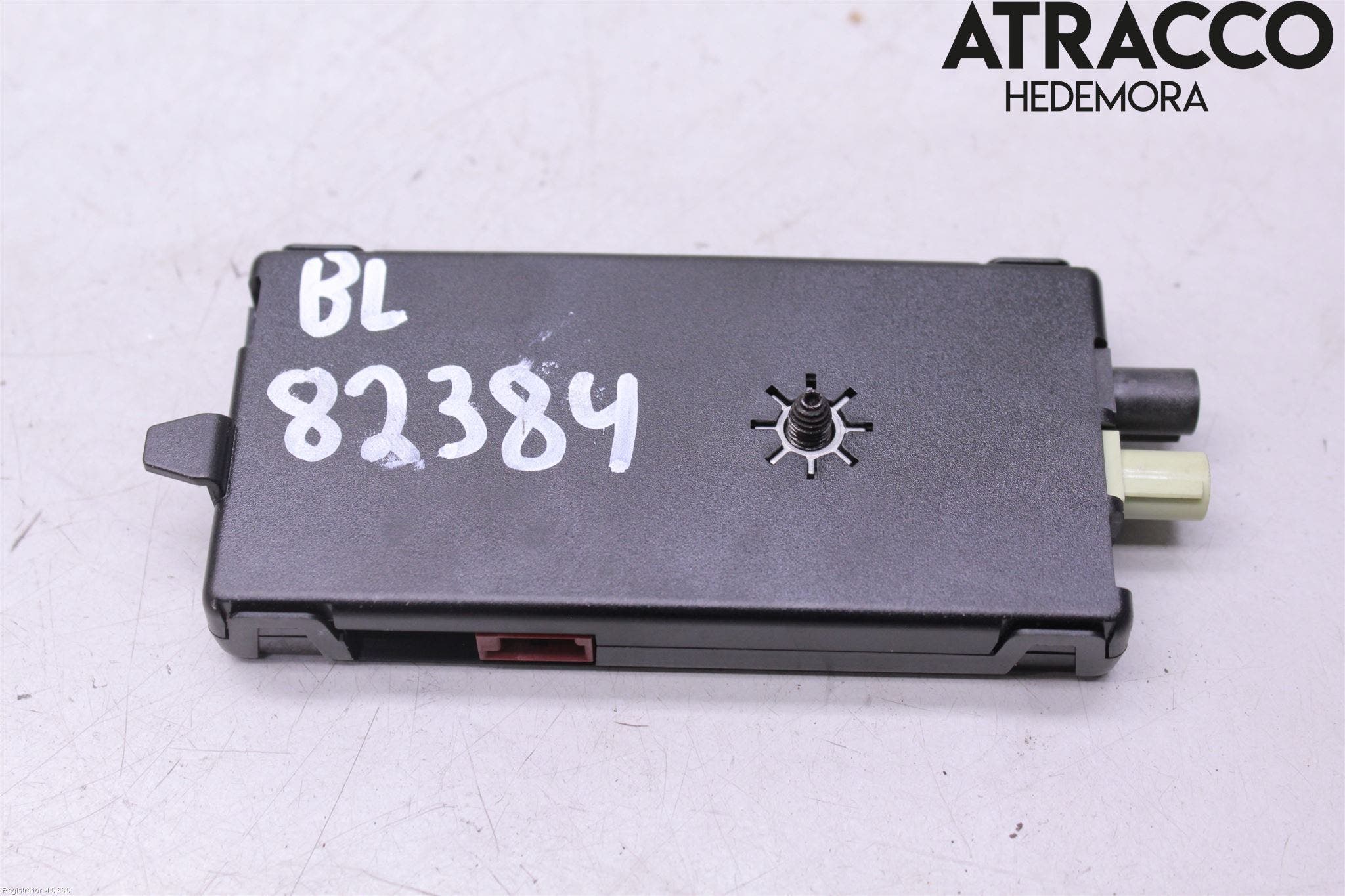 BMW 5 G30/G31/F90 17-23 Antennförstärkare