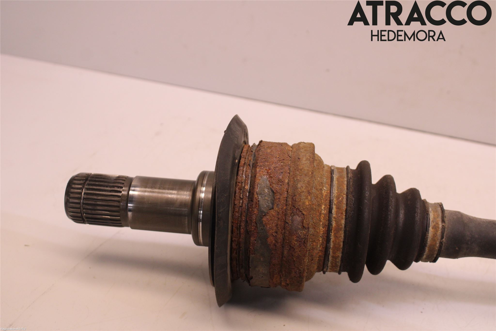 BMW 1 F20/F21 11-19 Drivaxel Bak Höger