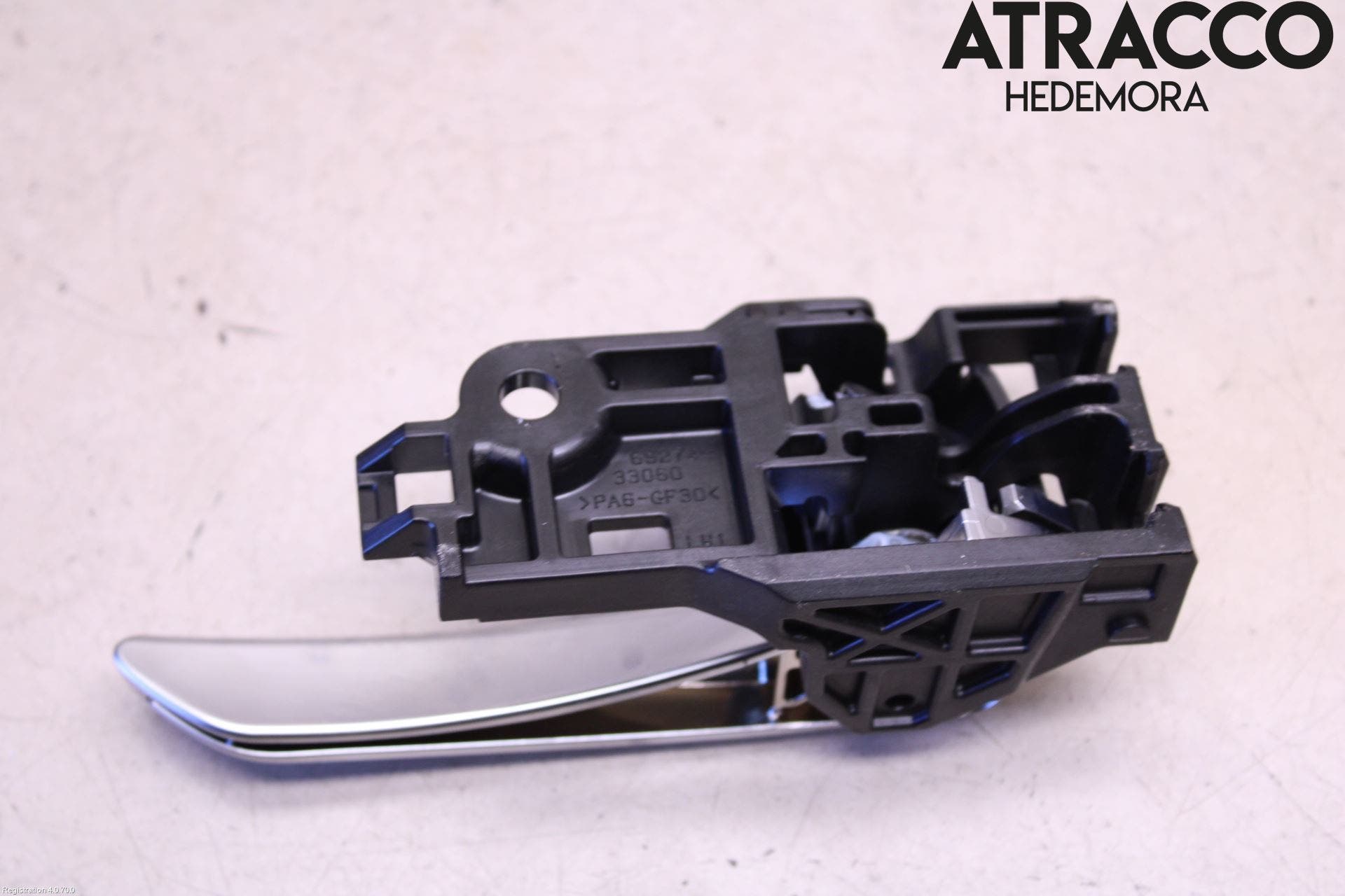 Toyota RAV4 19- Dörrhandtag Inre Vä