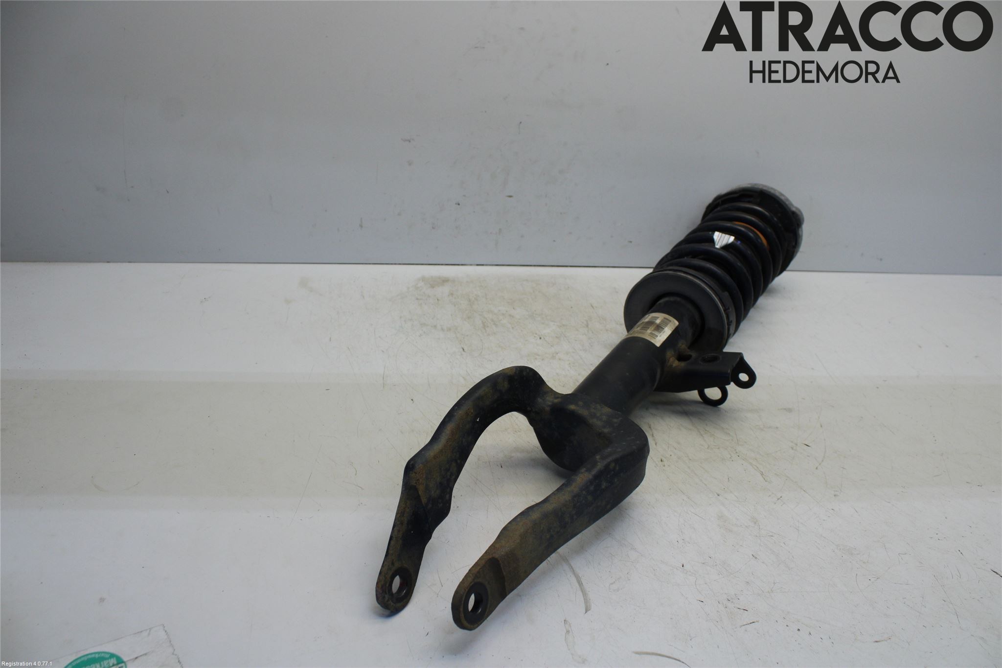 BMW 5 F10/F11/F18 09-17 Fjäderben Fram Vänster
