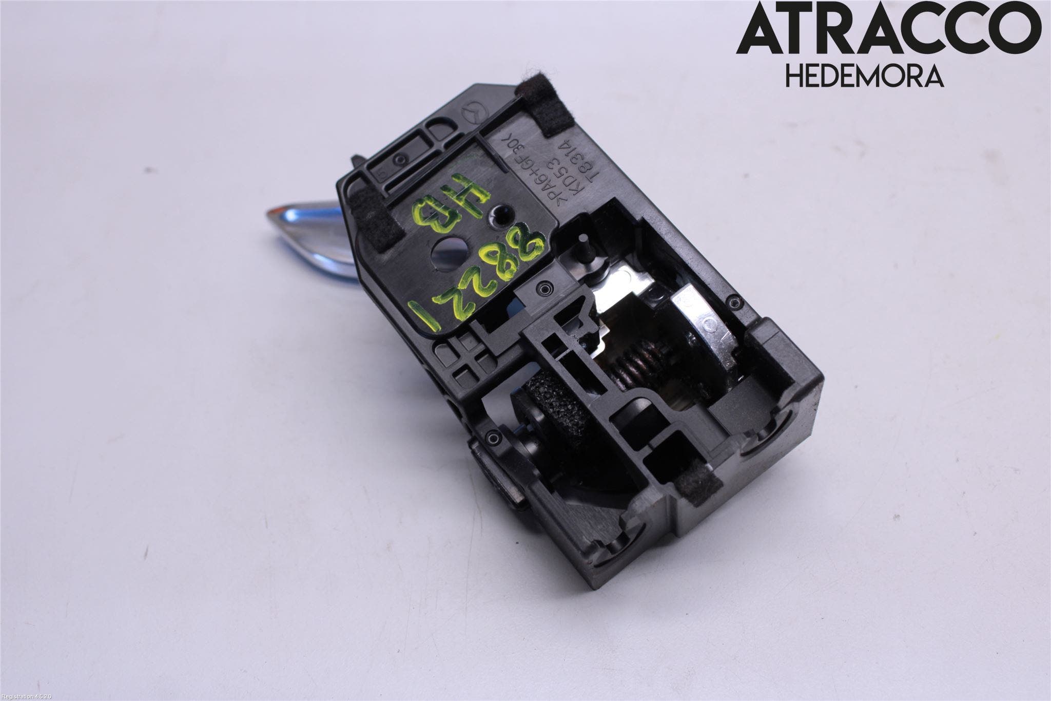 Mazda CX-5 17- Dörrhandtag Inre Hö