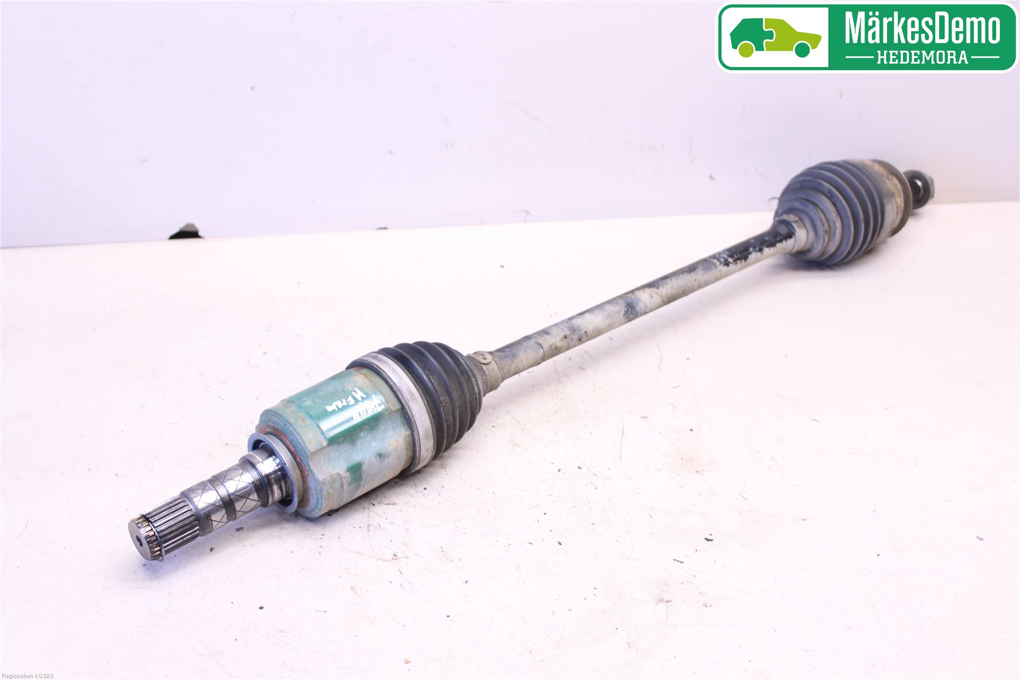 Subaru LEGACY 10-14 Drivaxel Fram Höger