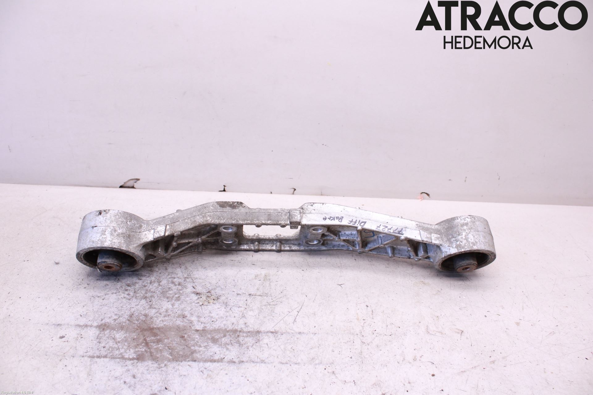 Suzuki VITARA 15- Bakaxel Fäste