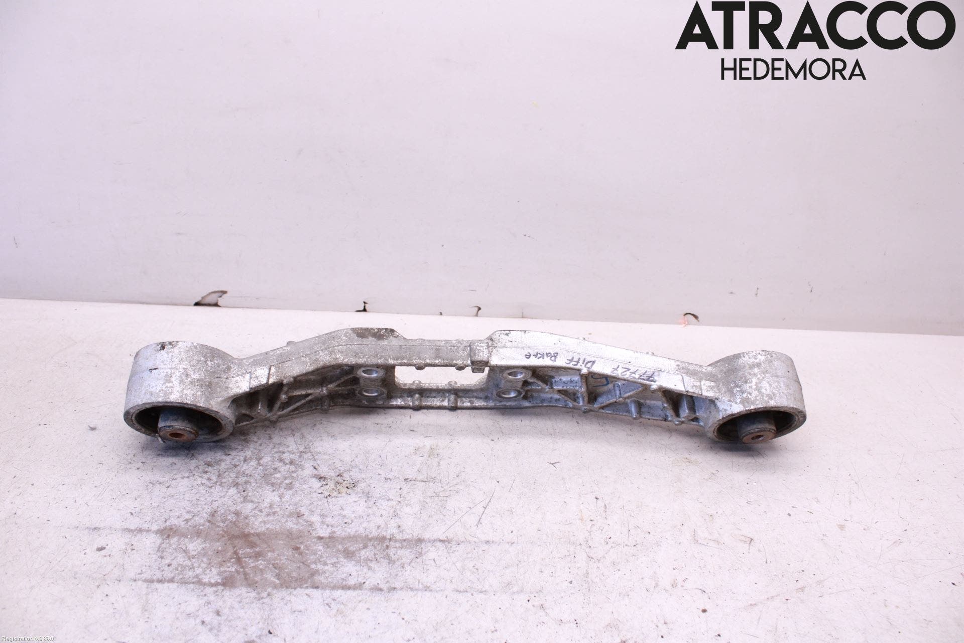 Suzuki VITARA 15- Bakaxel Fäste