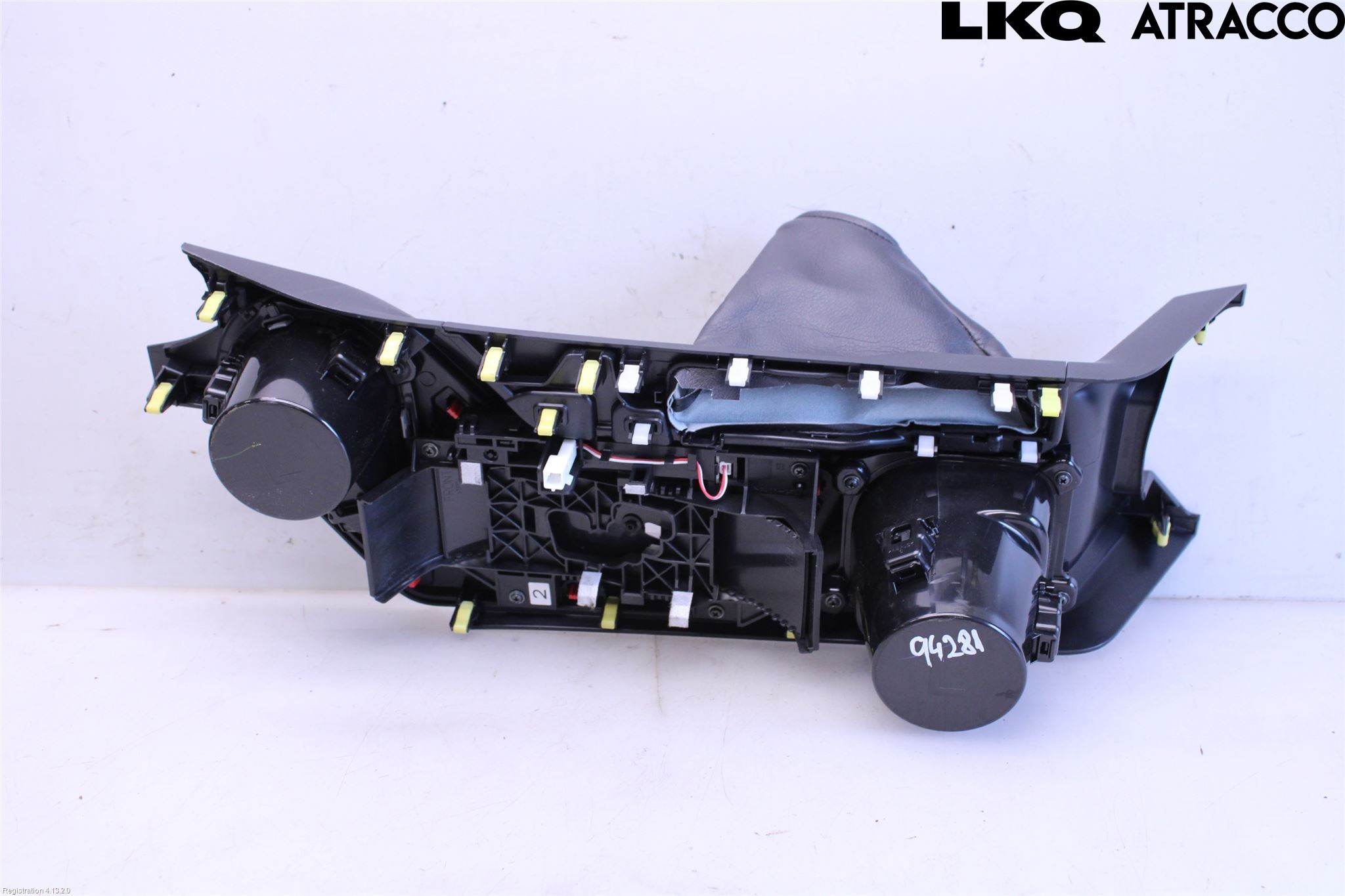 Toyota RAV4 13-18 Instrumentkonsoll Mitt