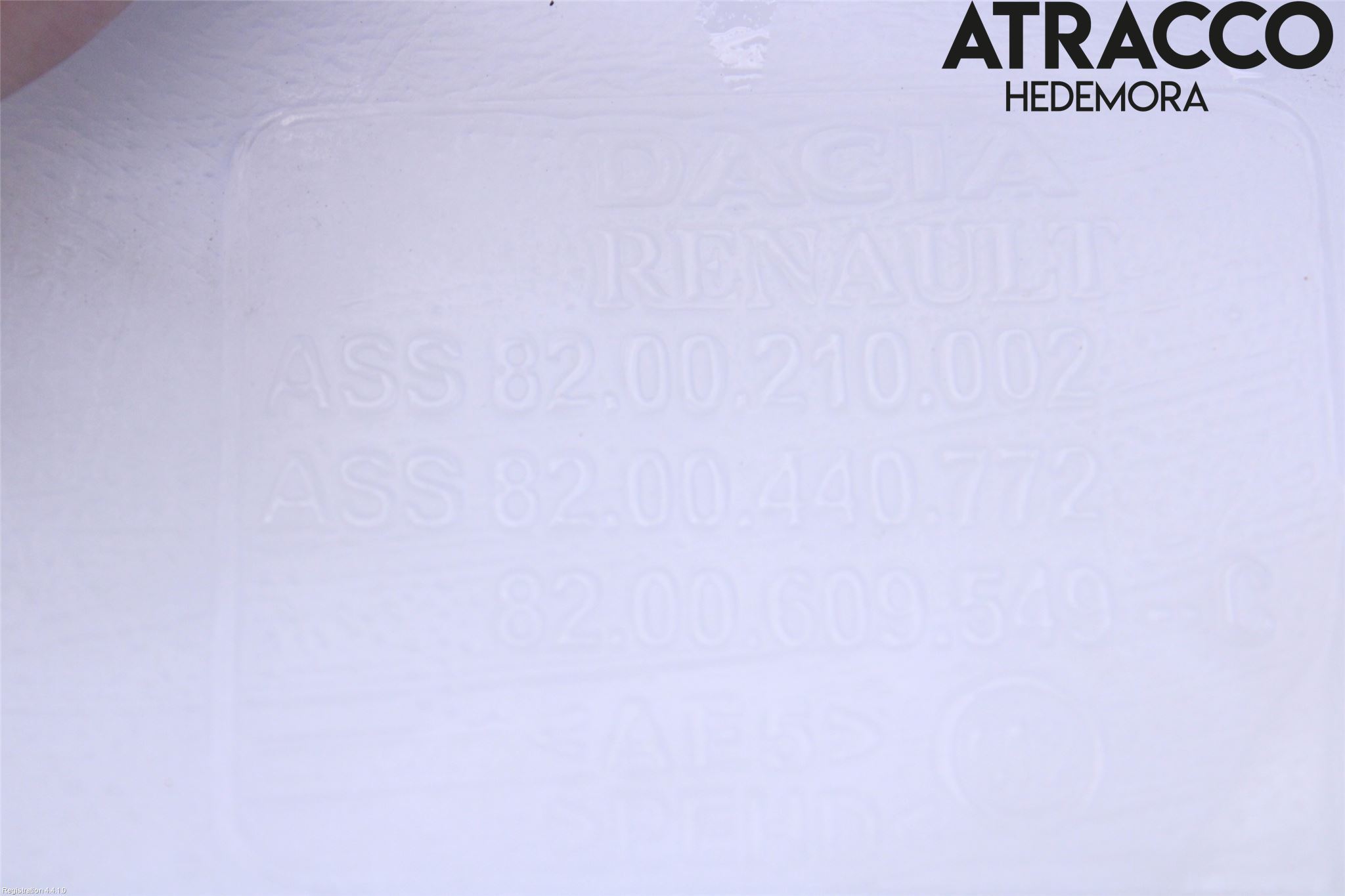 Dacia DUSTER 10-17 Spolartank Vindruta