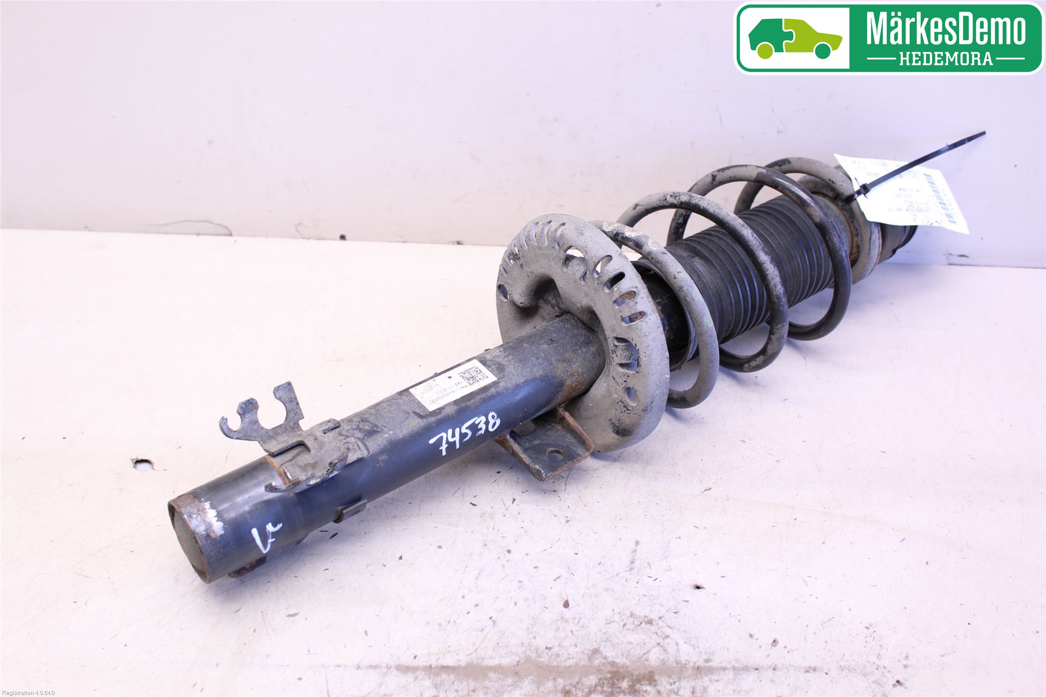 Volkswagen VW POLO 10-17 Fjäderben Fram Vänster