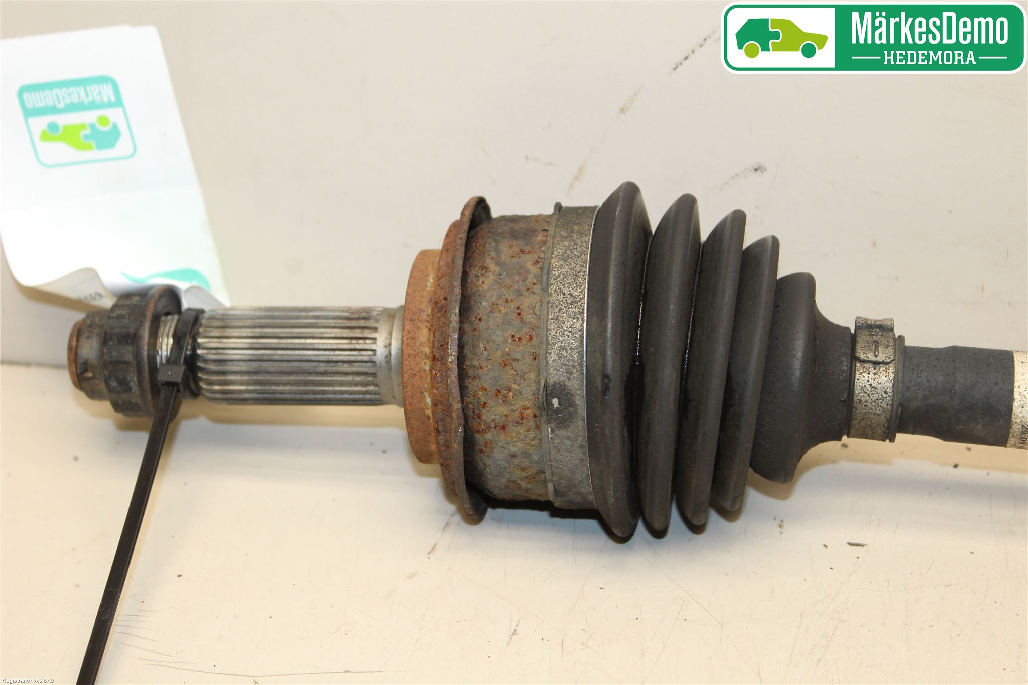 Toyota YARIS XP130 15-20 Drivaxel Fram Höger