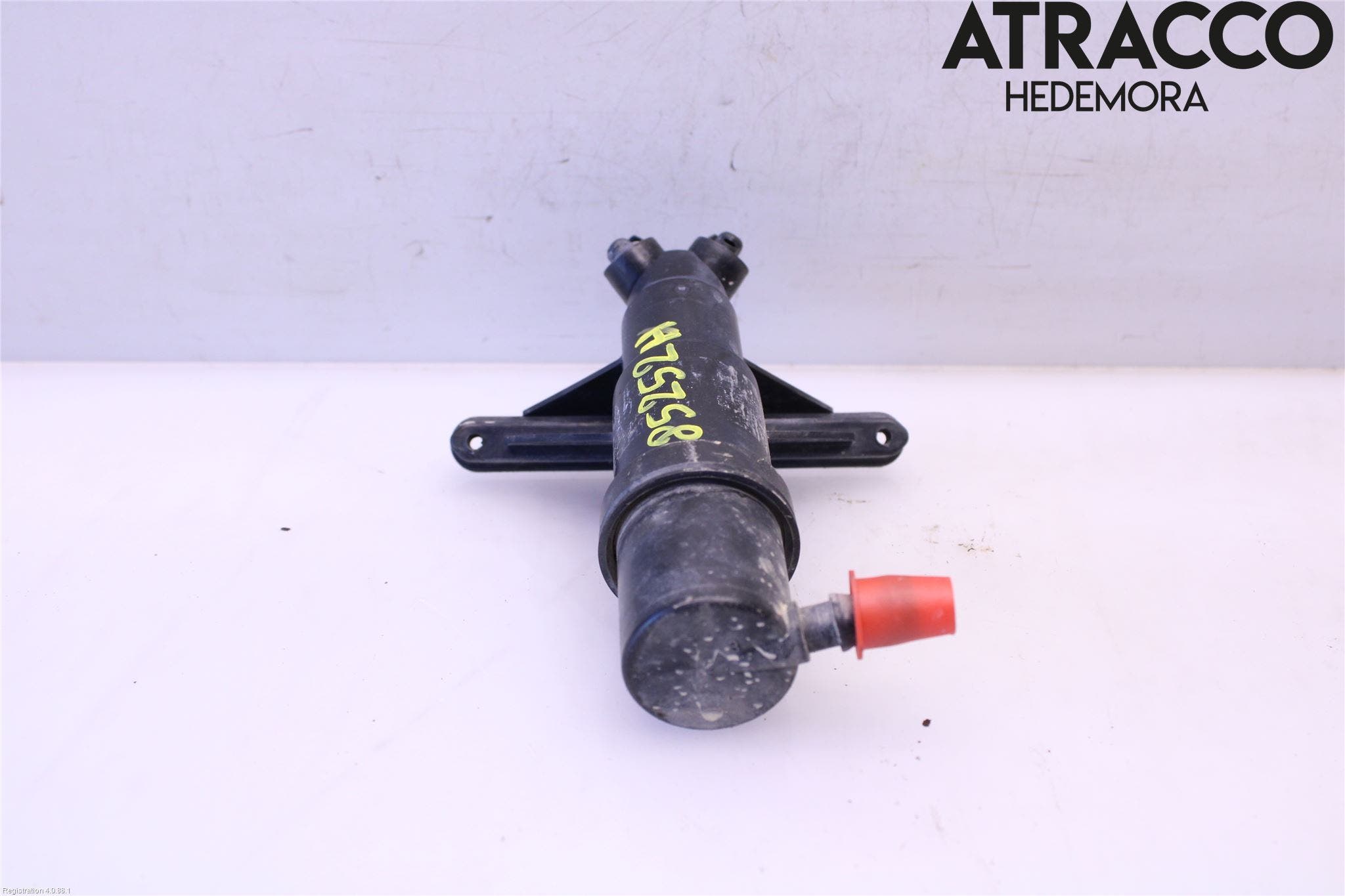 BMW 5 E60/61 Sed/Tou 02-10 Spolarmunstycke Strålkastare