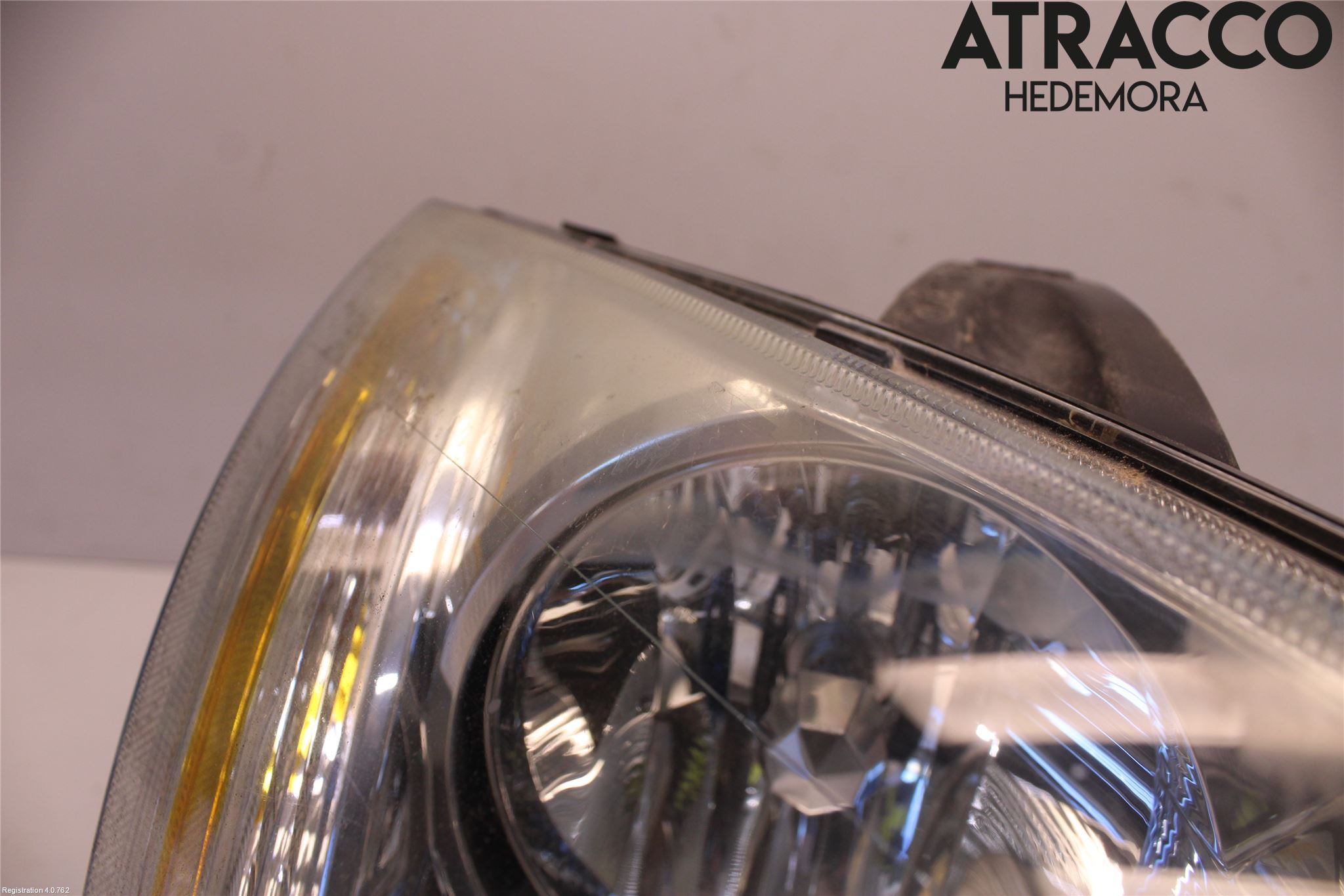 Ford FOCUS     04-07 Strålkastare Höger