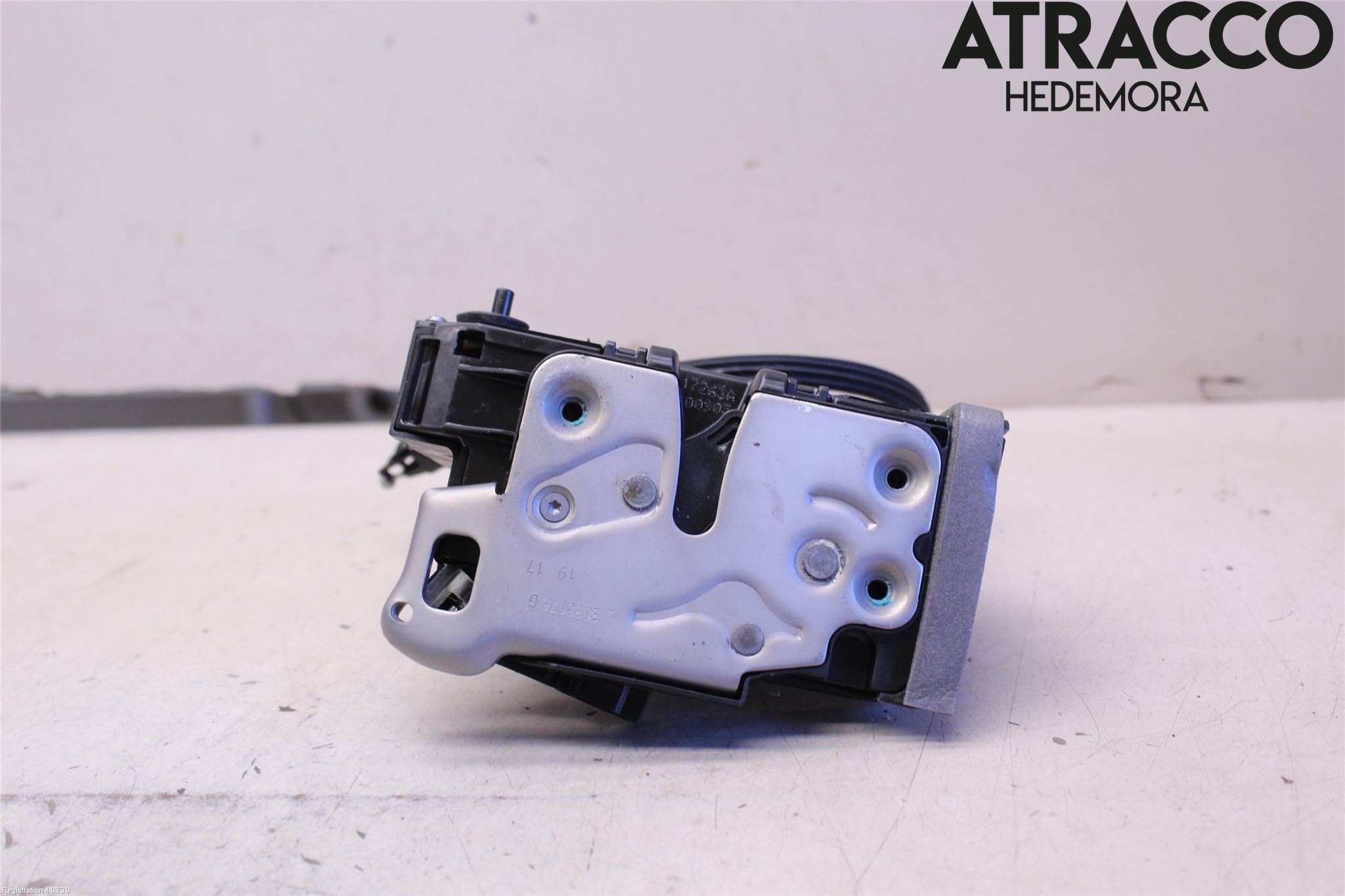 Opel INSIGNIA 17- Låskista-Dörrlås