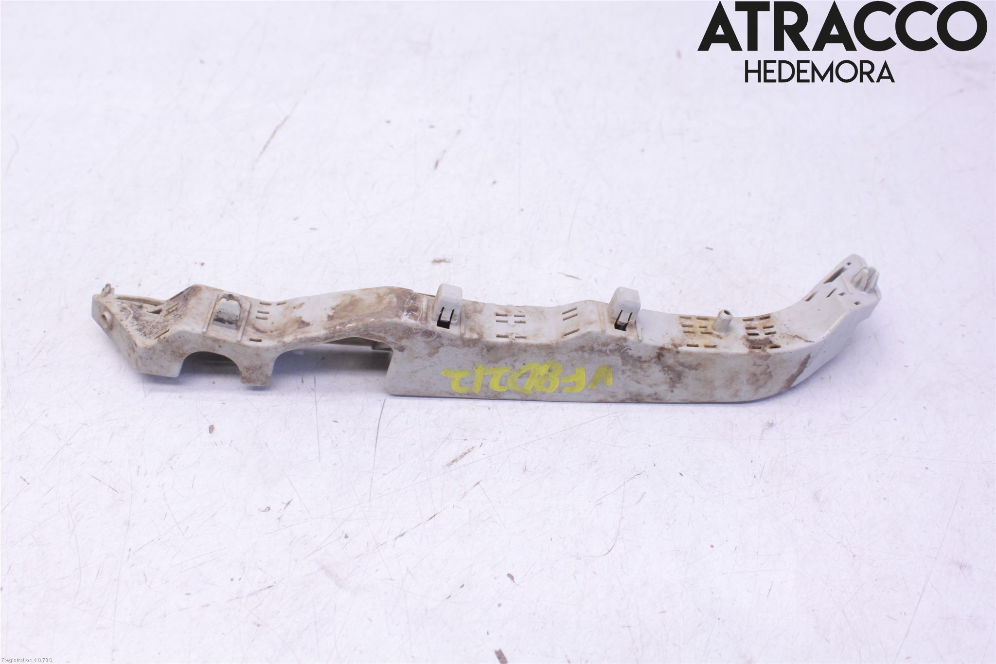 Subaru IMPREZA II  06-07 Stötfångarfäste Fram Vä