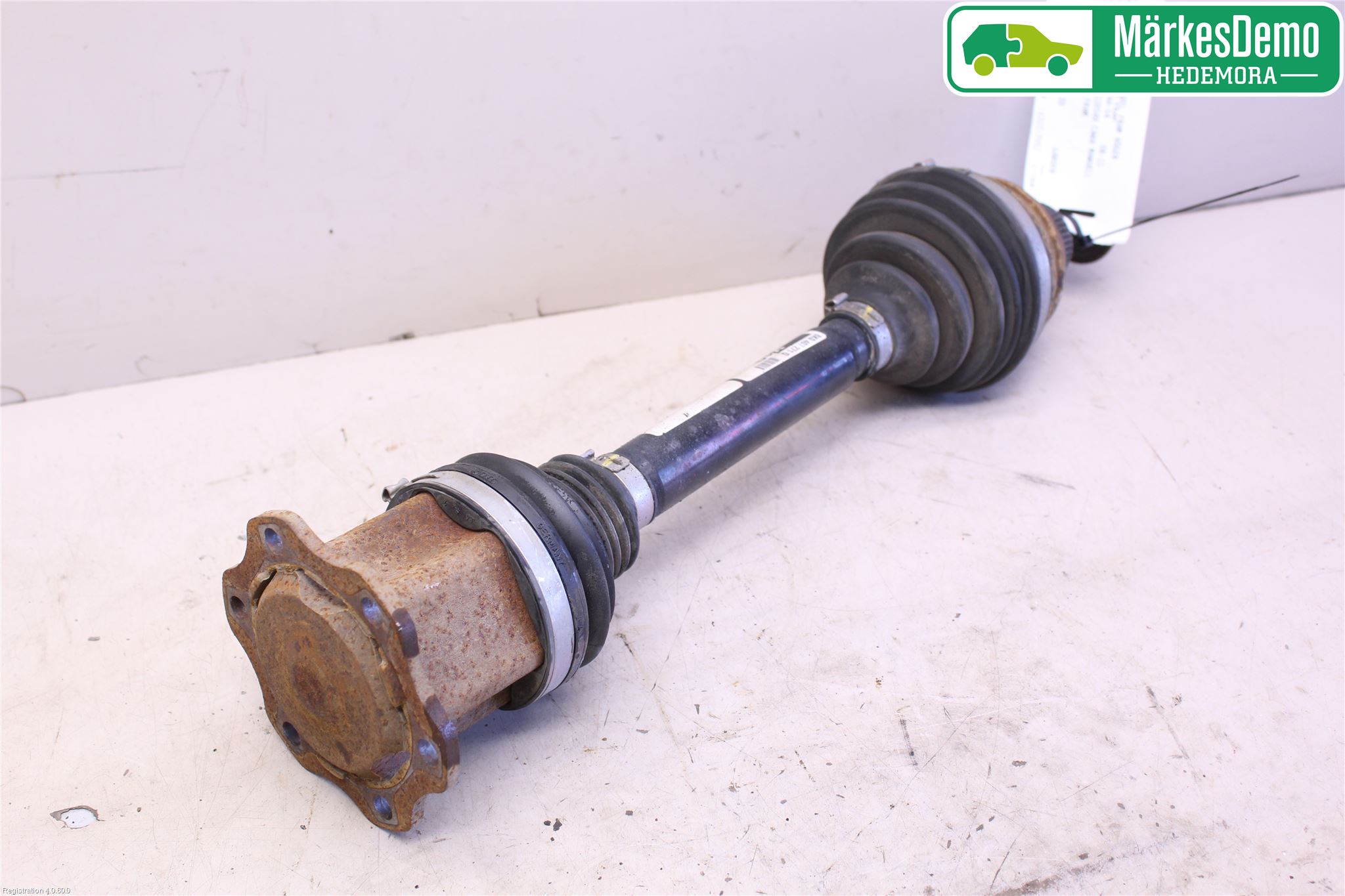 Audi A4/S4 08-11 Drivaxel Fram Höger