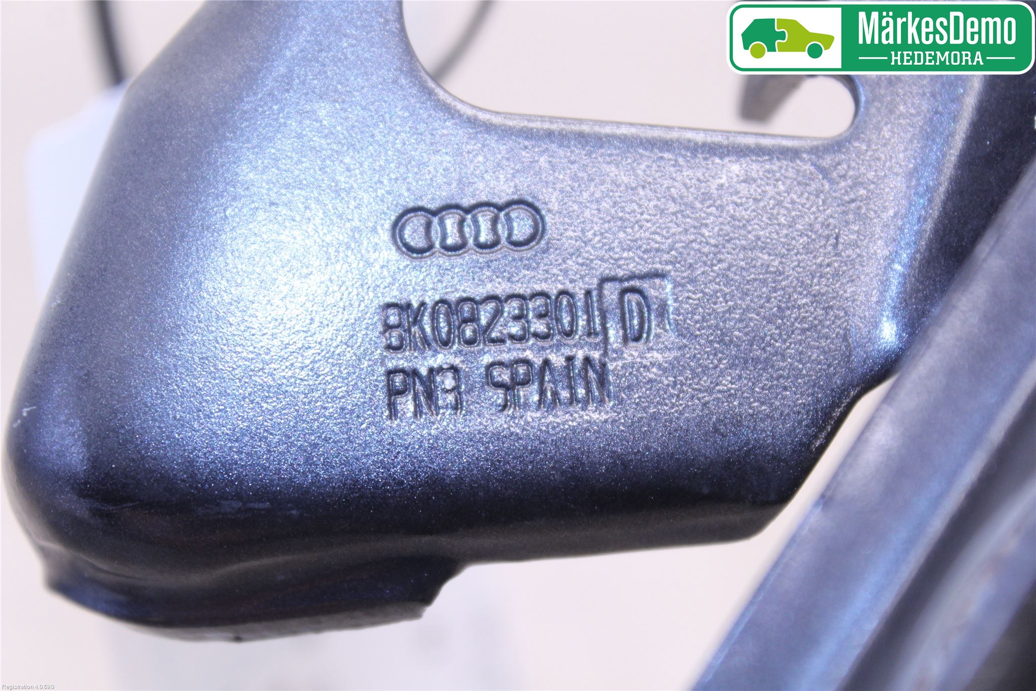 Audi A4/S4 08-11 Huvgångjärn