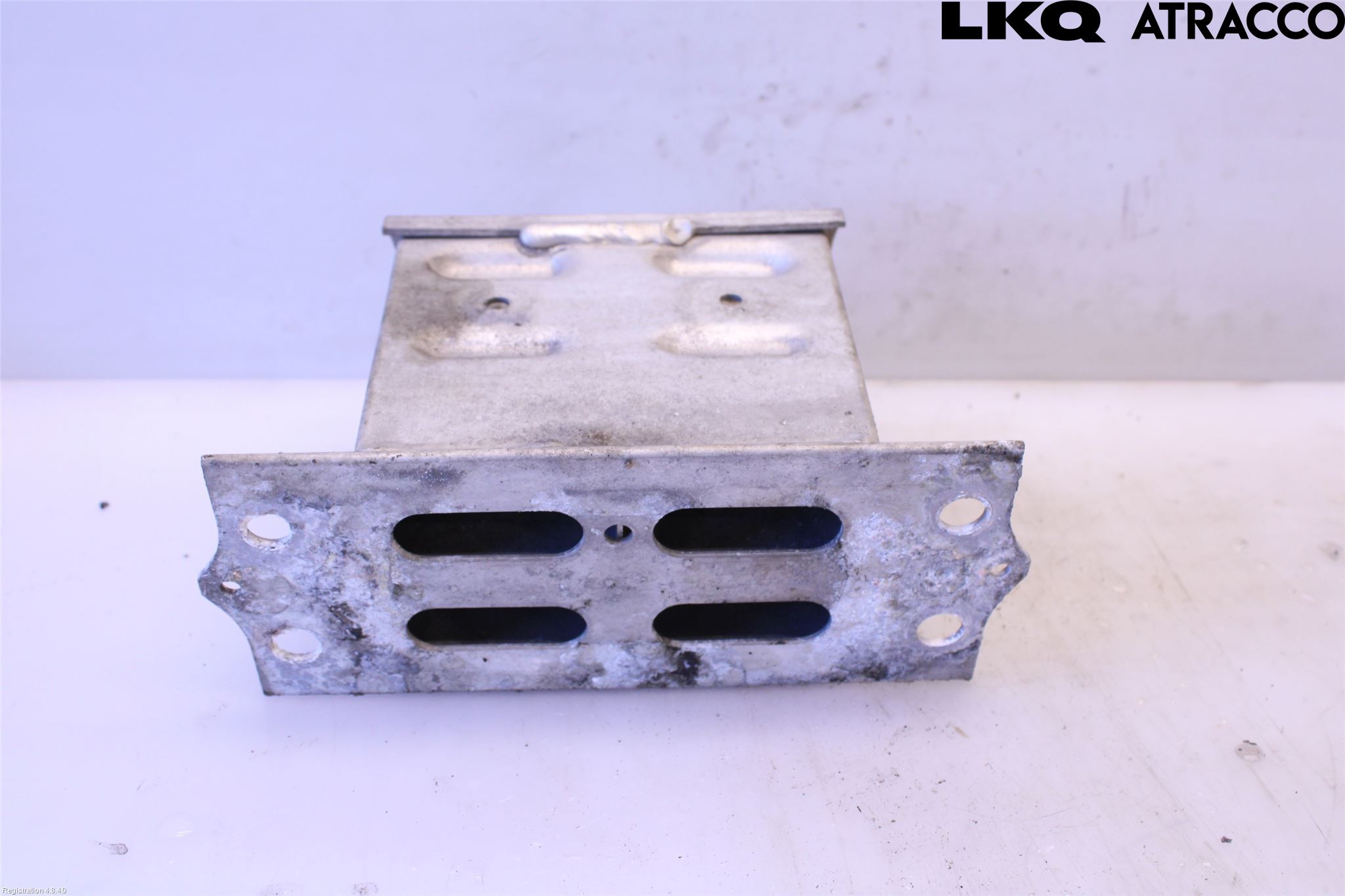 Lexus LS 460/600H 07-17 Stötfångarbärjärn Fram