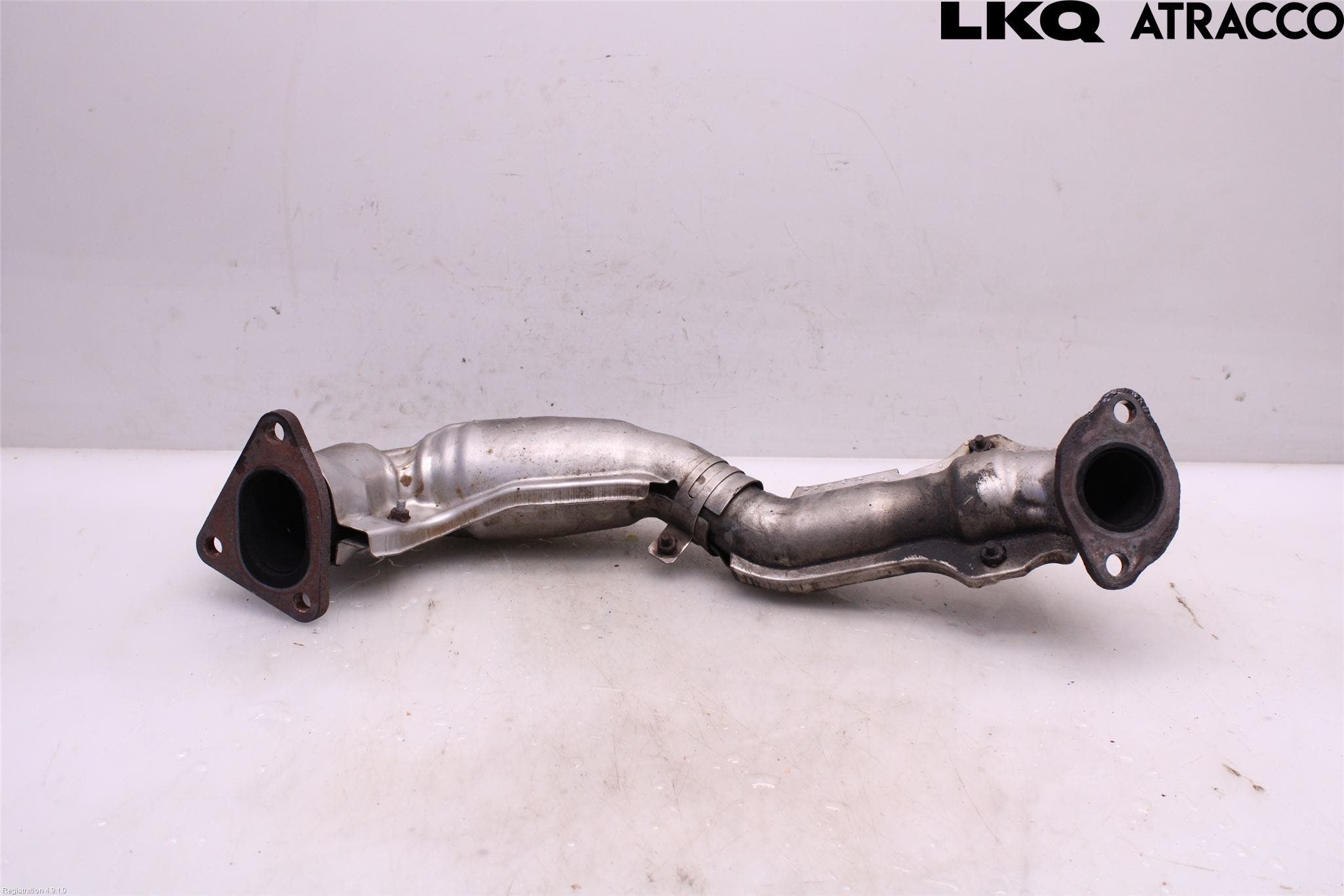 Subaru OUTBACK 15-20 Avgas Främre Rör