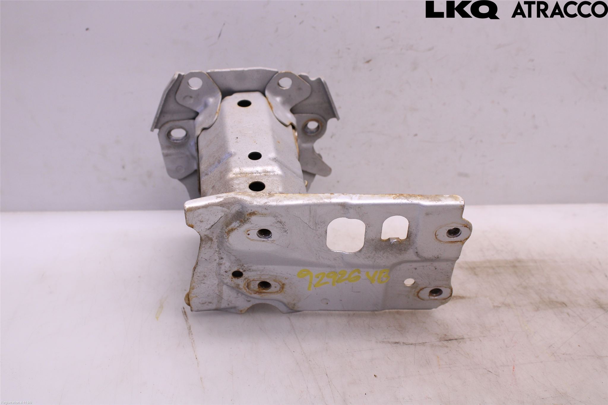 Toyota AURIS 13-19 Stötfångarbärjärn Bak
