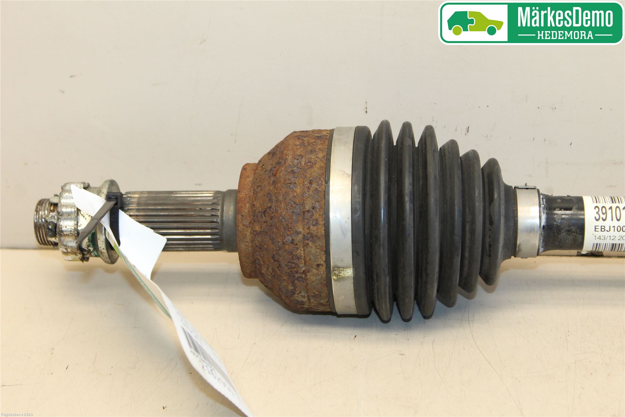 Nissan QASHQAI+2  10-14 Drivaxel Fram Vänster