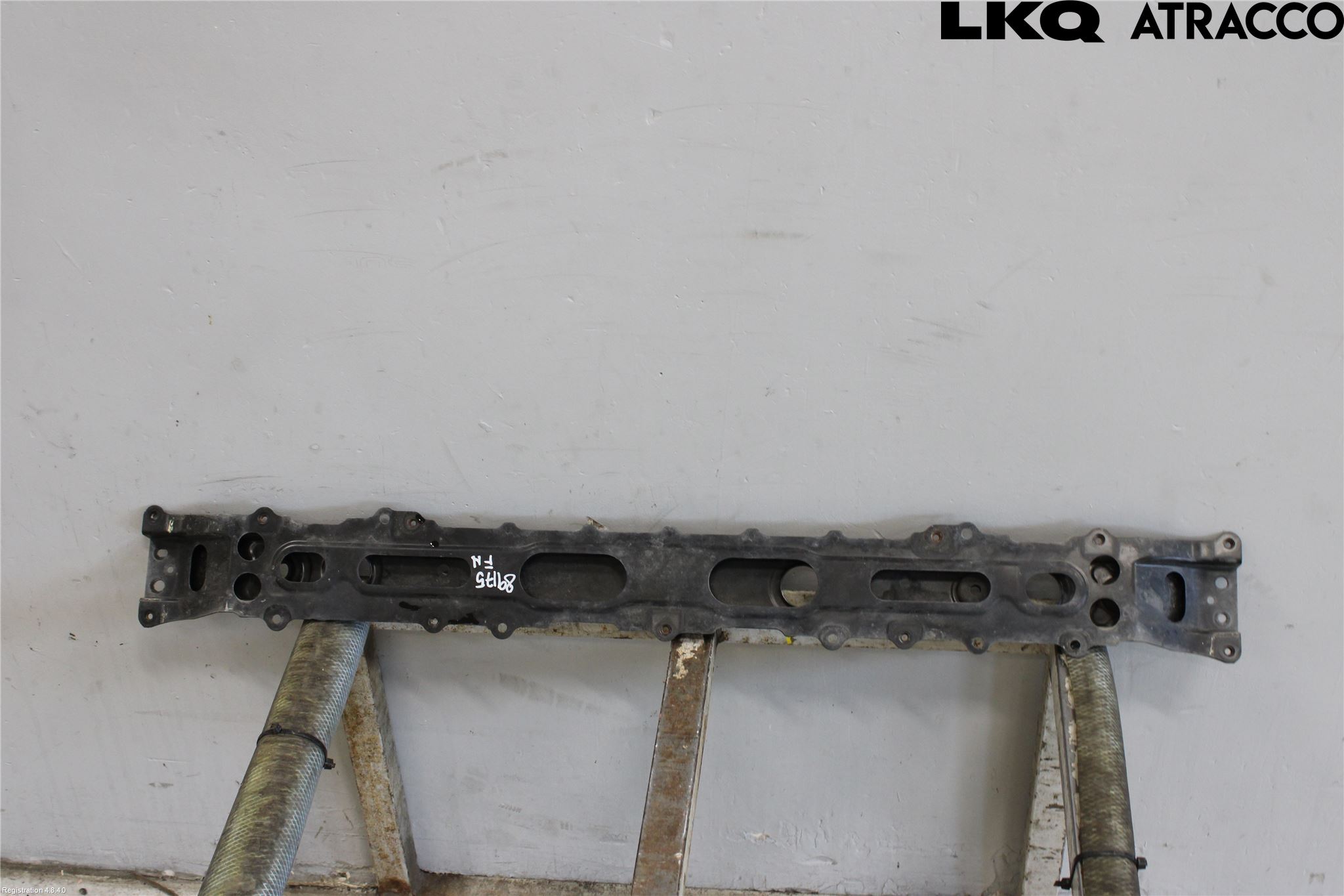 Suzuki SWIFT 17-24 Kylarfäste-Ram-Balk