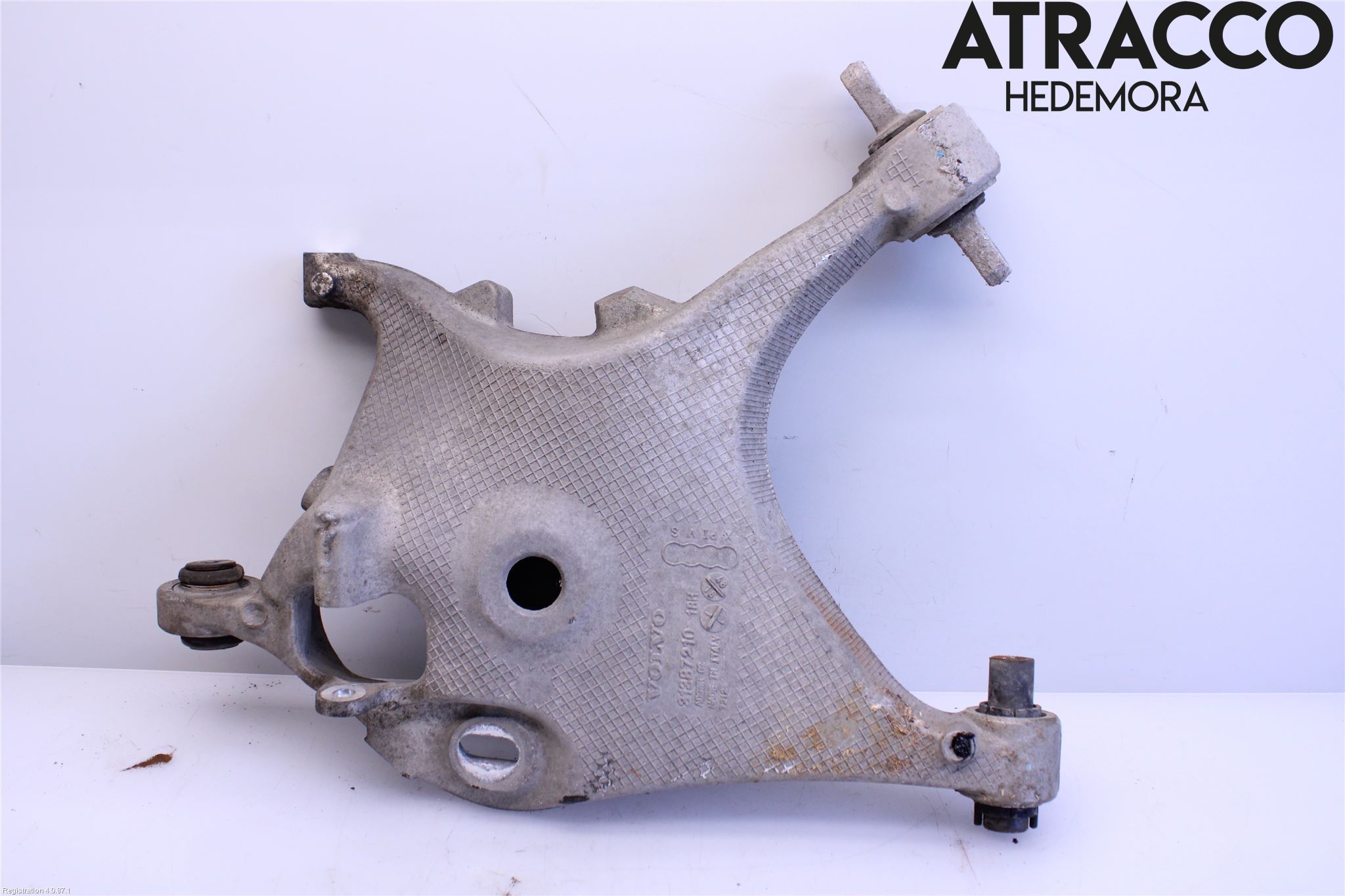 Volvo V90 17->> Bärarm Bak Höger