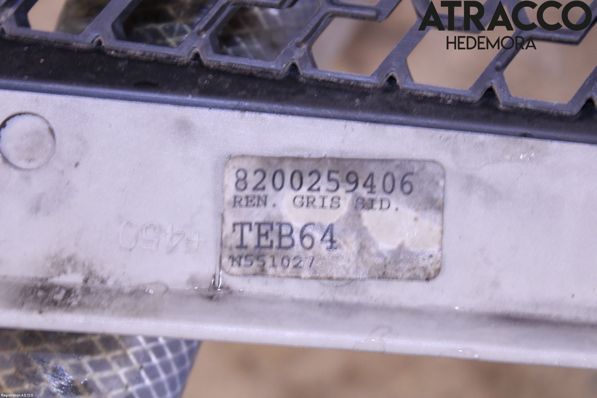 Renault MASTER III  04-10 Grill Komp