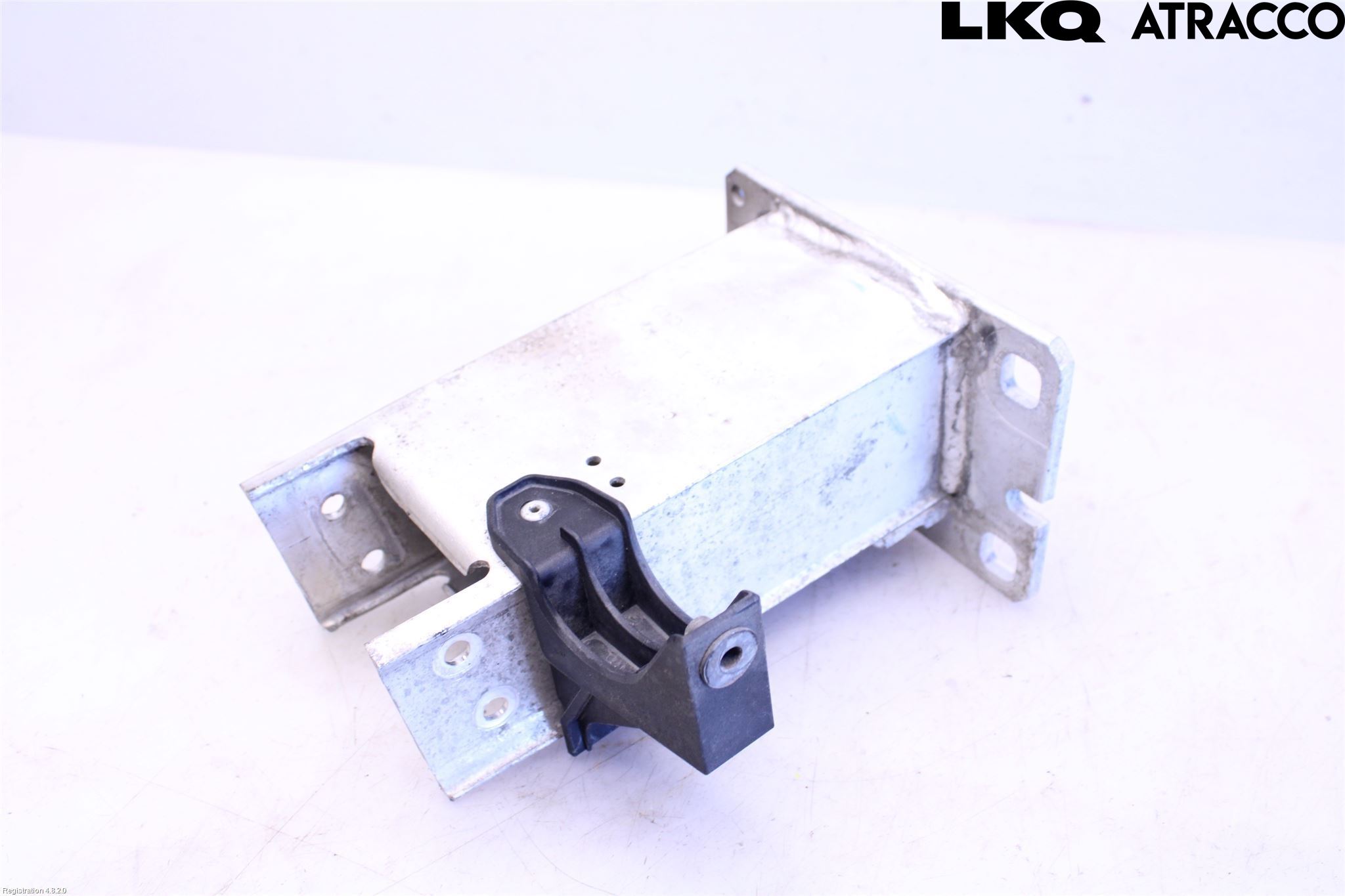 Audi Q5 09-16 Stötfångarbärjärn Fram