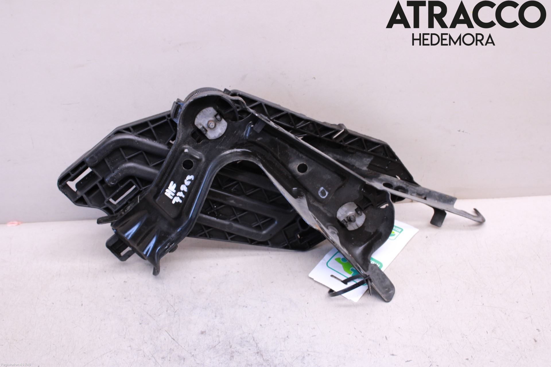 Skoda OCTAVIA (1Z) 05-13 Strålkast Fästsarg