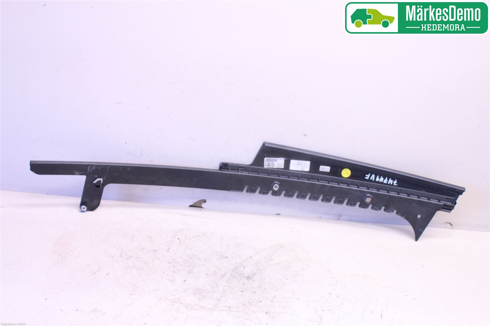 Porsche PANAMERA 09- Dörr Dekorlist Fram Vä