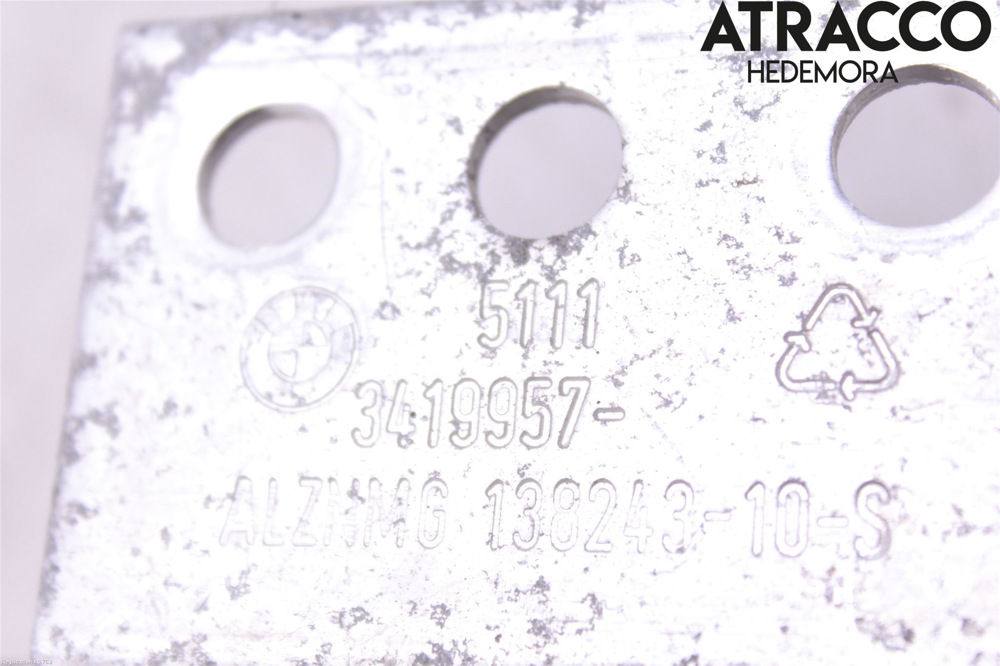 BMW X3 E83     03-10 Stötfångarbärjärn Fram