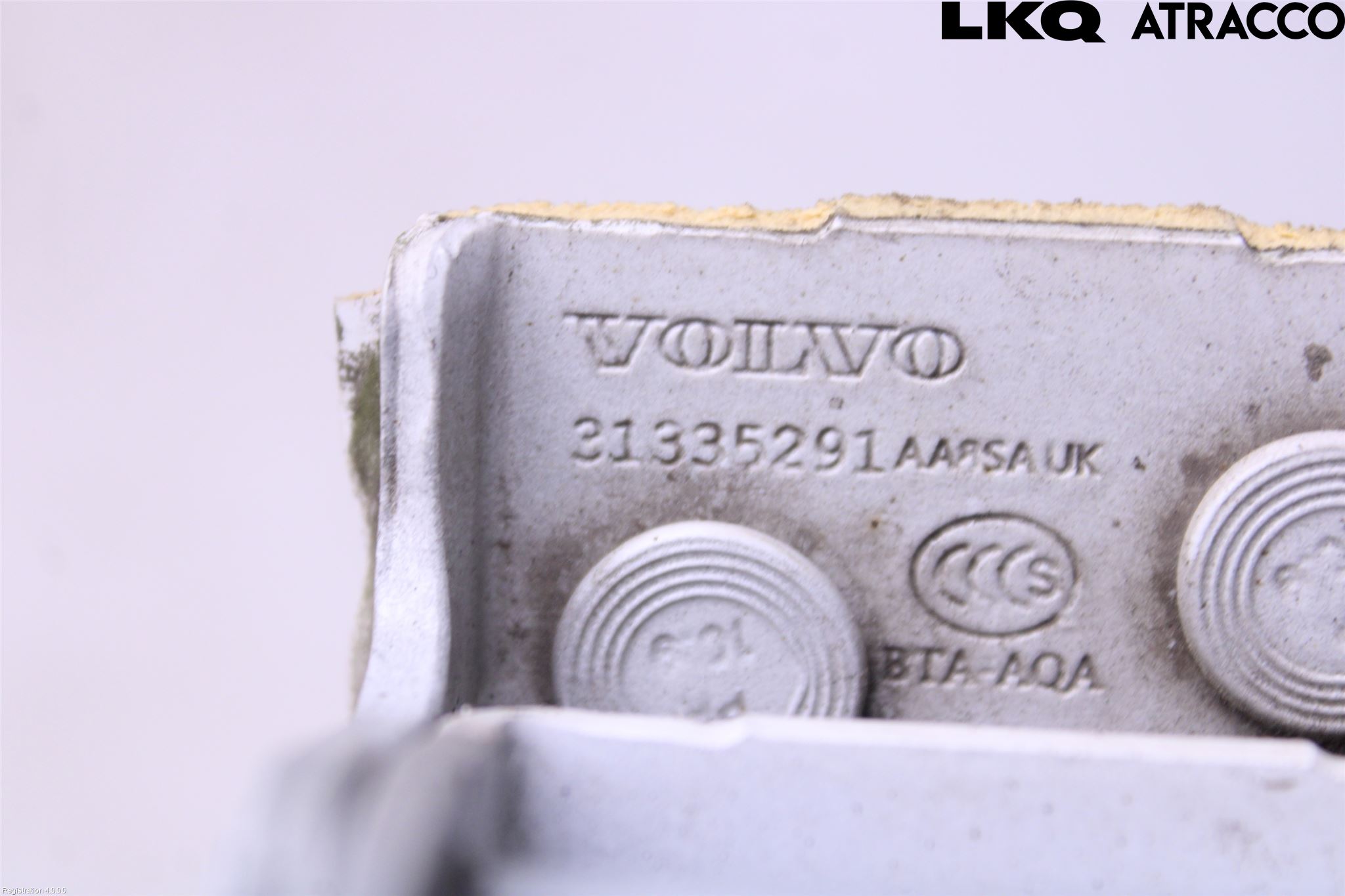 Volvo V40 12-19 Bakluckegångjärn Hö