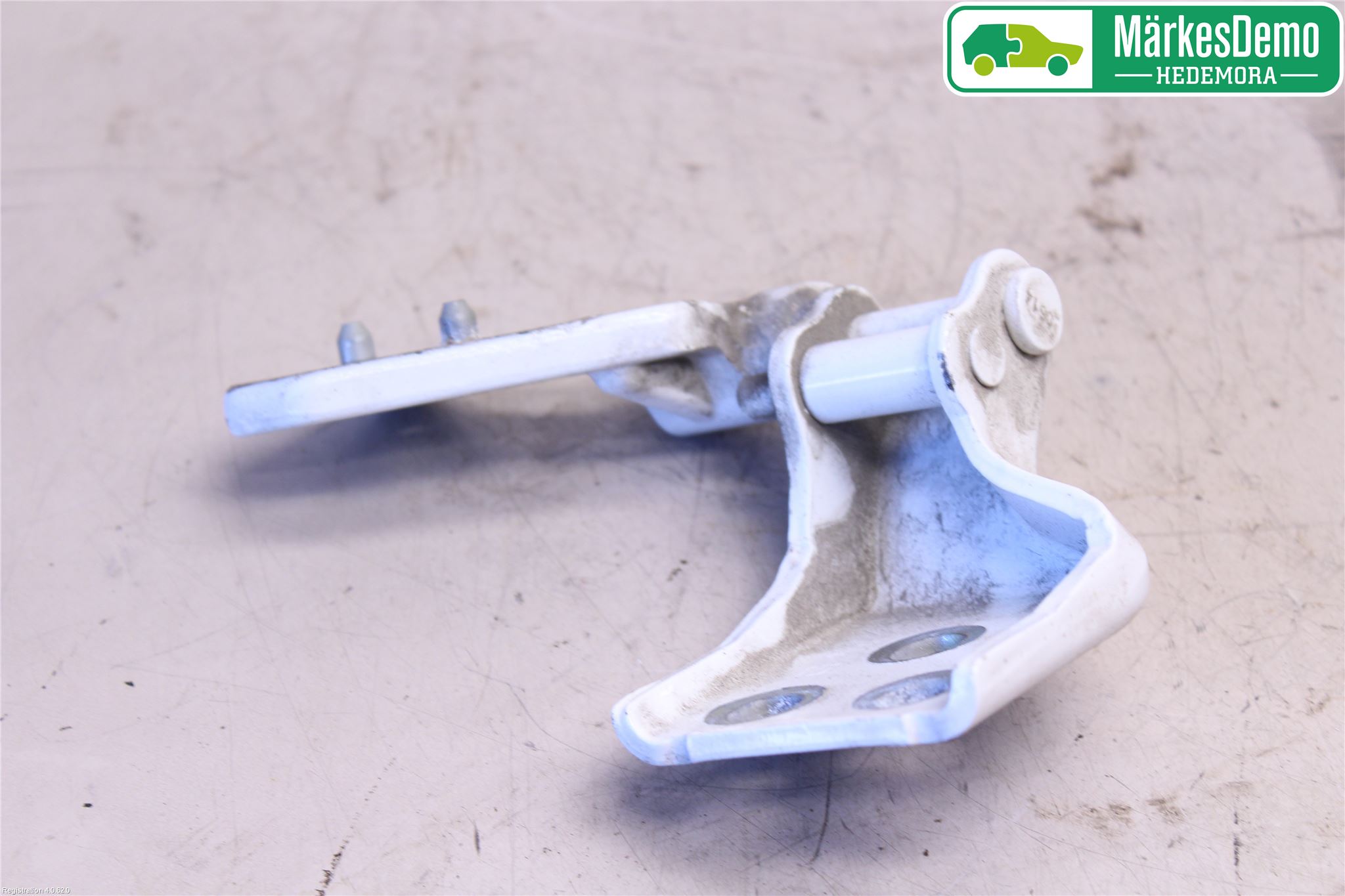 Peugeot PARTNER 08-15 Bakluckegångjärn Vä