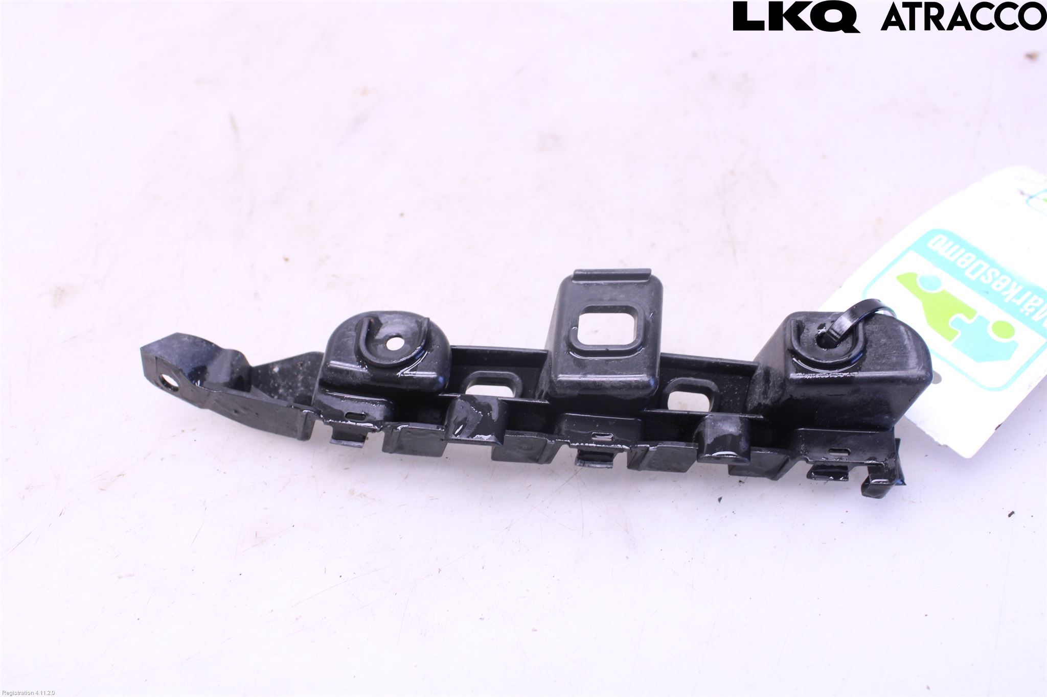 Volkswagen VW PASSAT 11-14 Stötfångarfäste Fram Hö