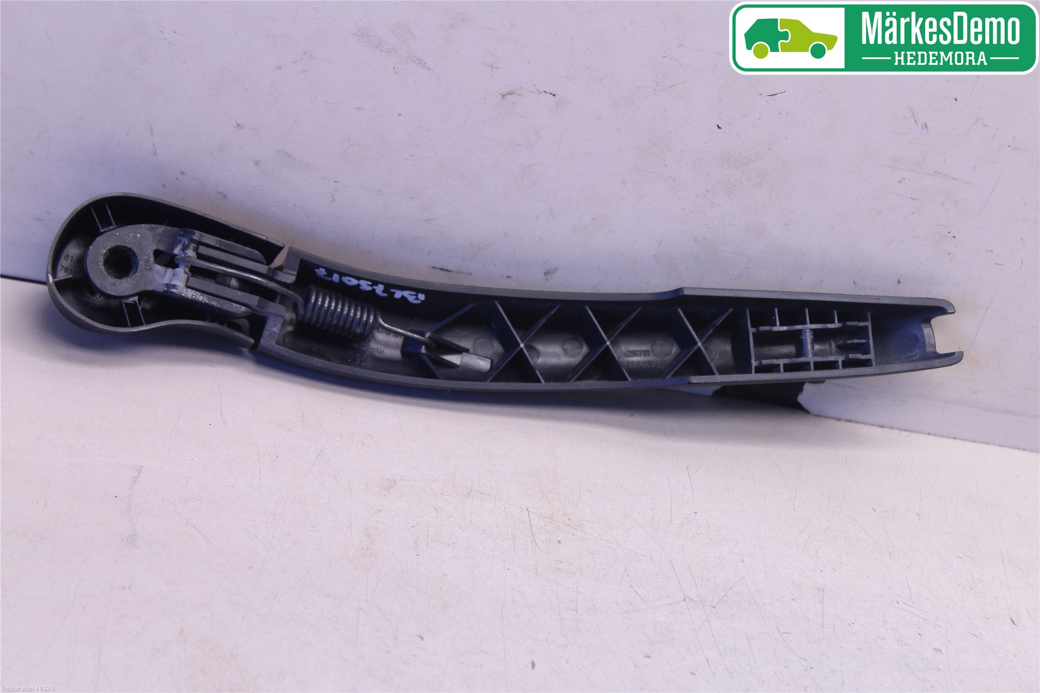 BMW 3 F30/F31/F80 12-19 Torkararm-Bakruta