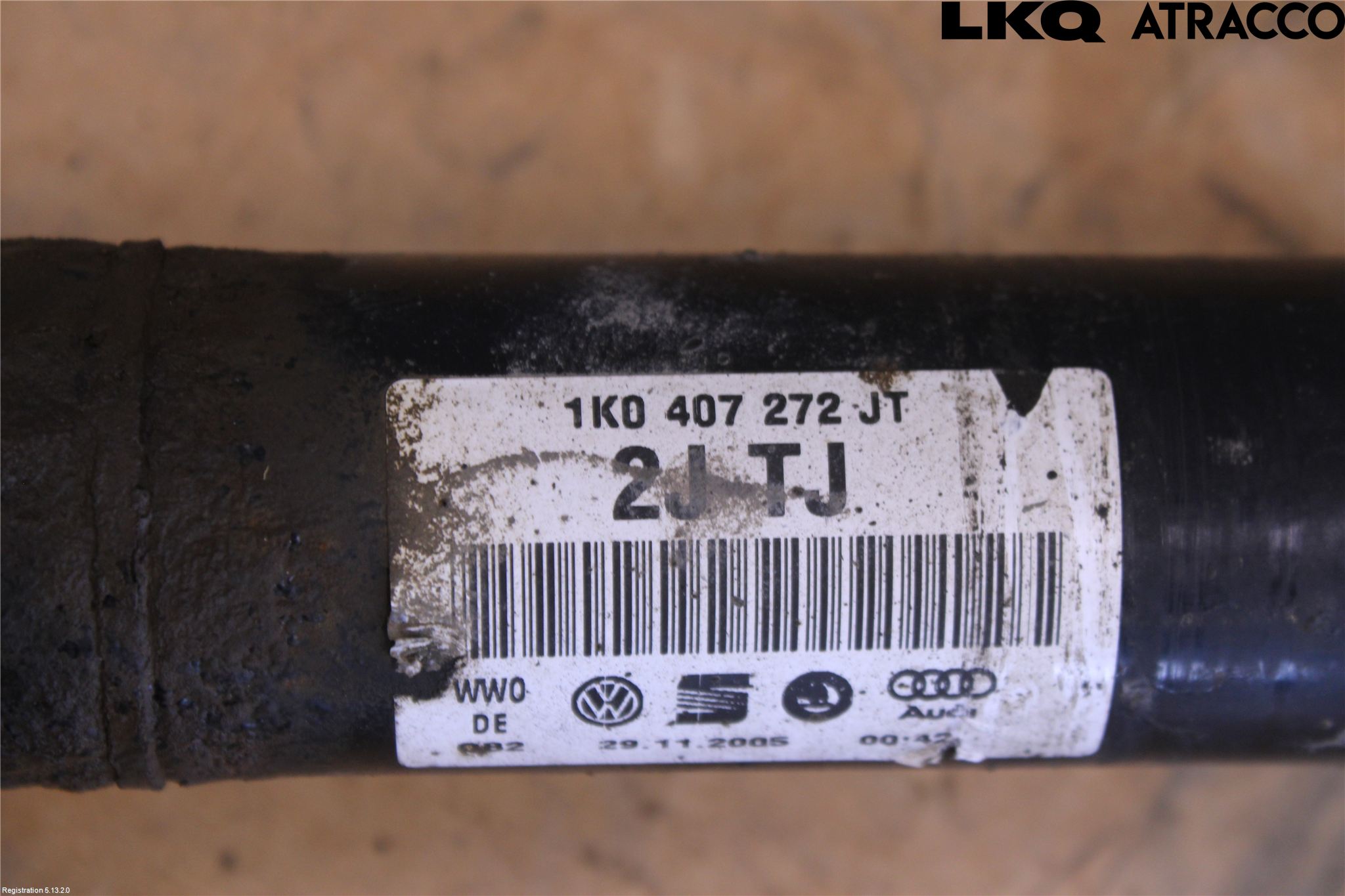 Volkswagen VW GOLF V 04-09 Drivaxel Fram Höger