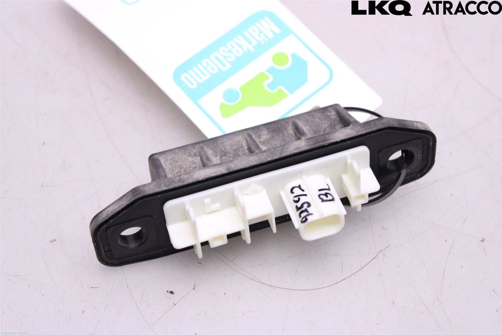 Toyota bZ4X EA10 22- Bakluckehandtag