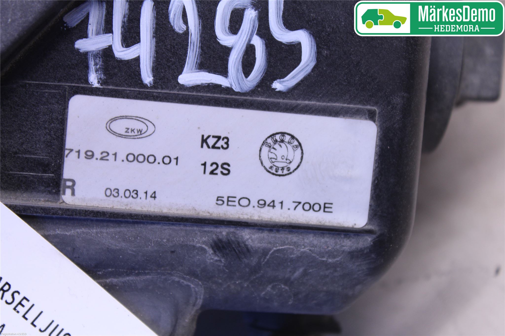Skoda OCTAVIA (5E) 13-20 Dimljus-Varselljus Fram