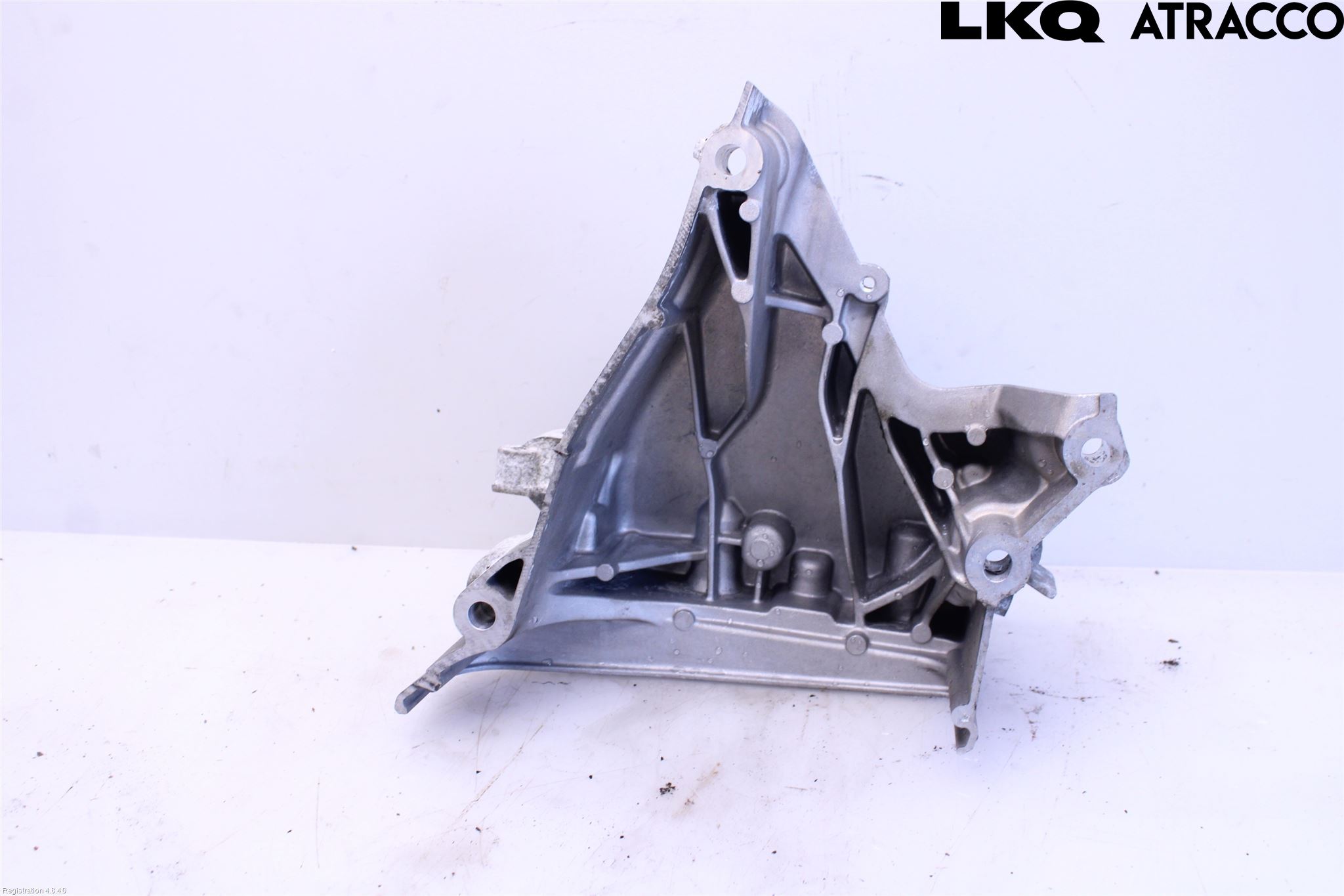 Seat LEON 13-20 Motorfäste