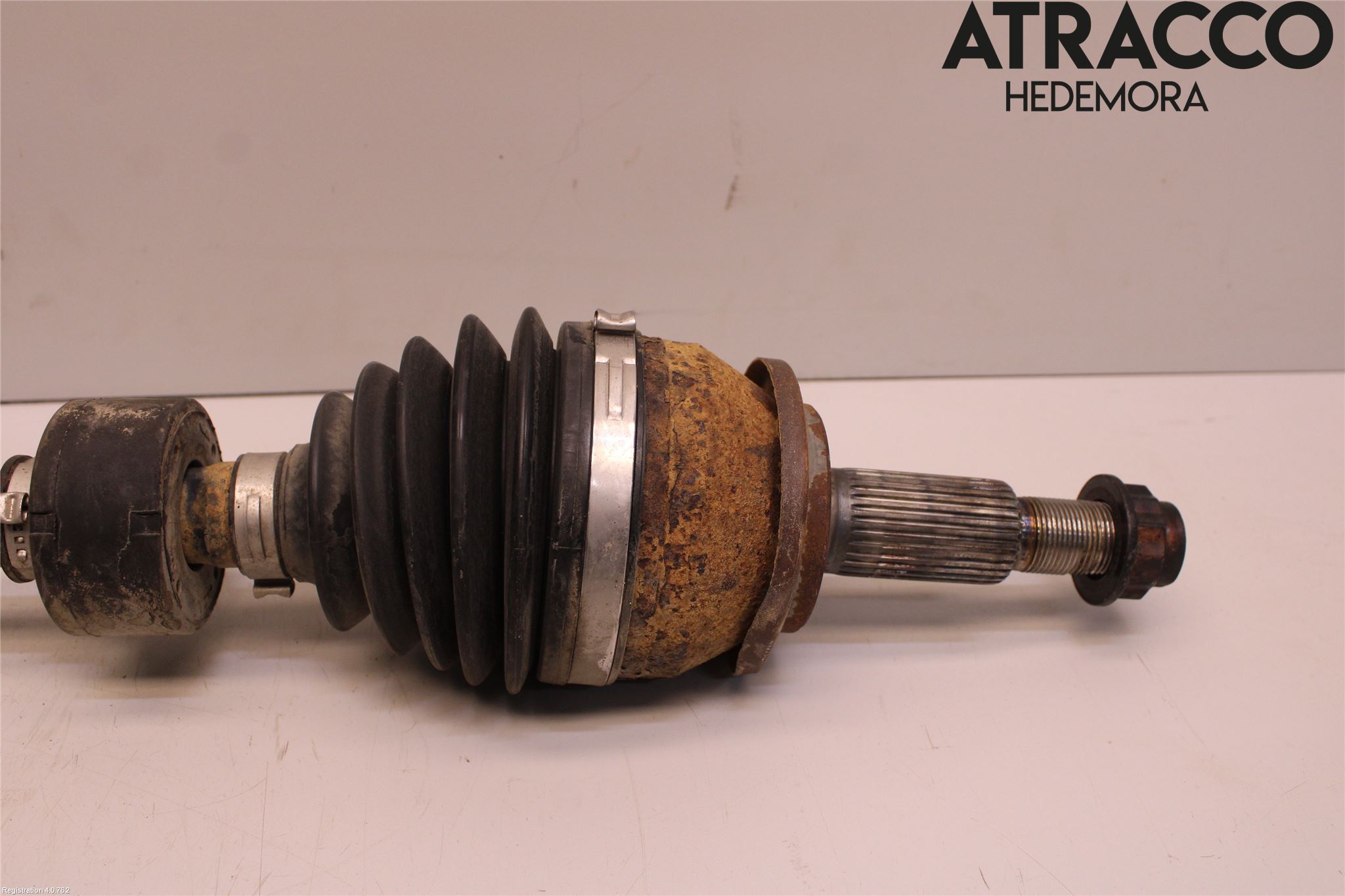 Toyota AVENSIS 16-18 Drivaxel Fram Vänster