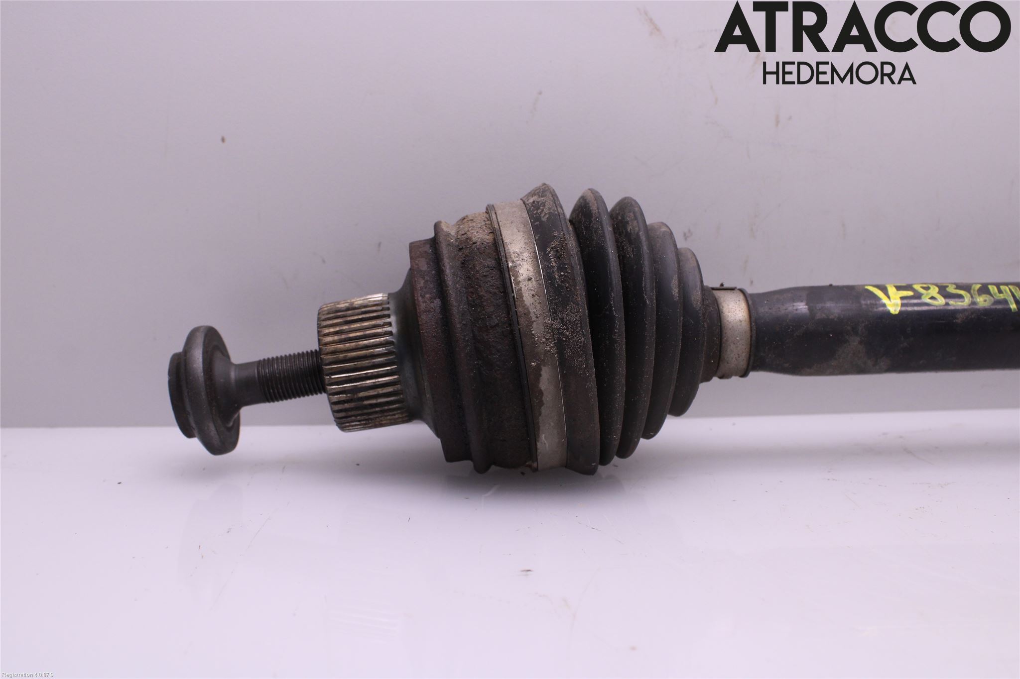 Audi A4/S4 08-11 Drivaxel Fram Vänster