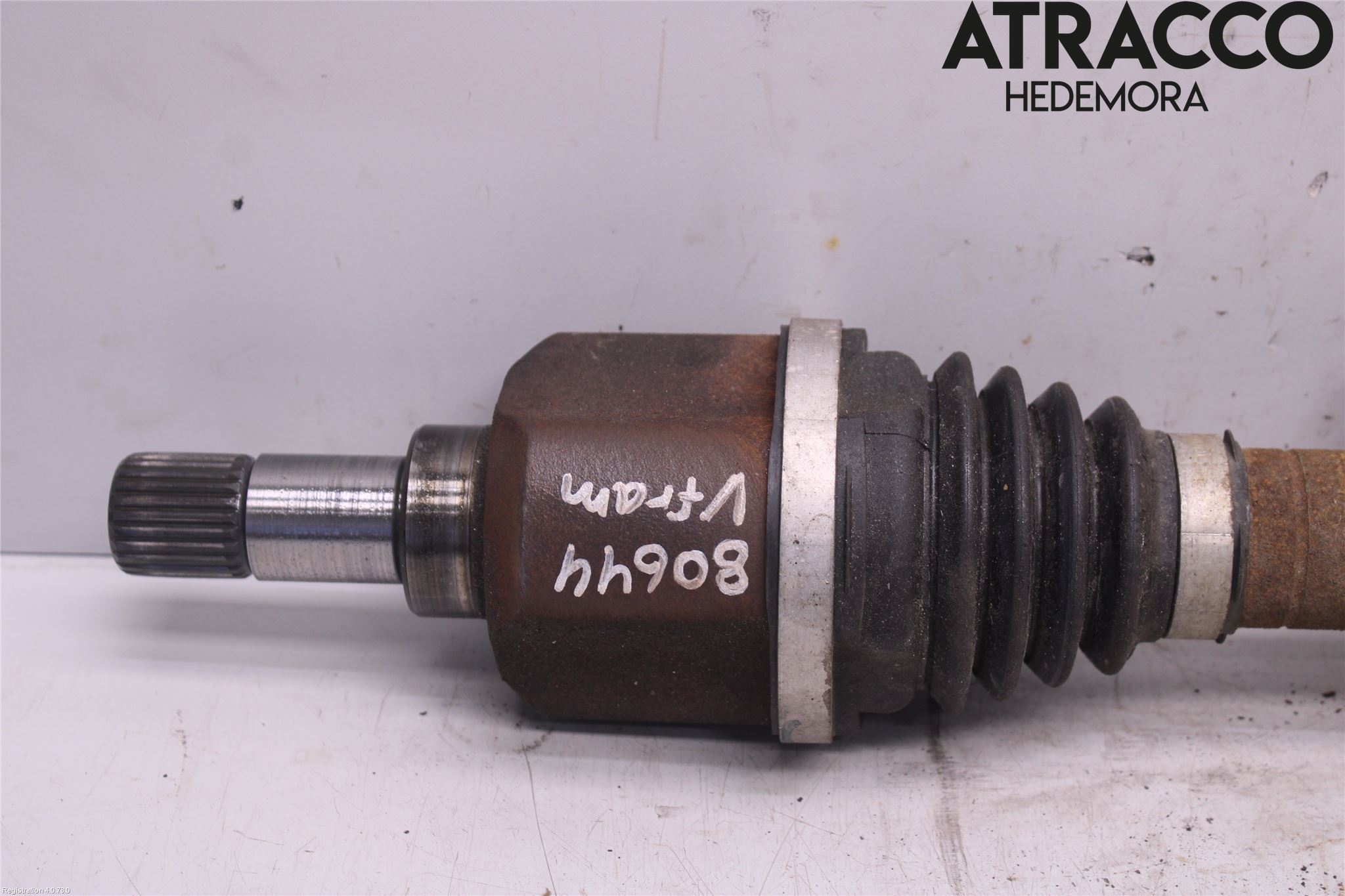 Peugeot 3008 09-16 Drivaxel Fram Vänster