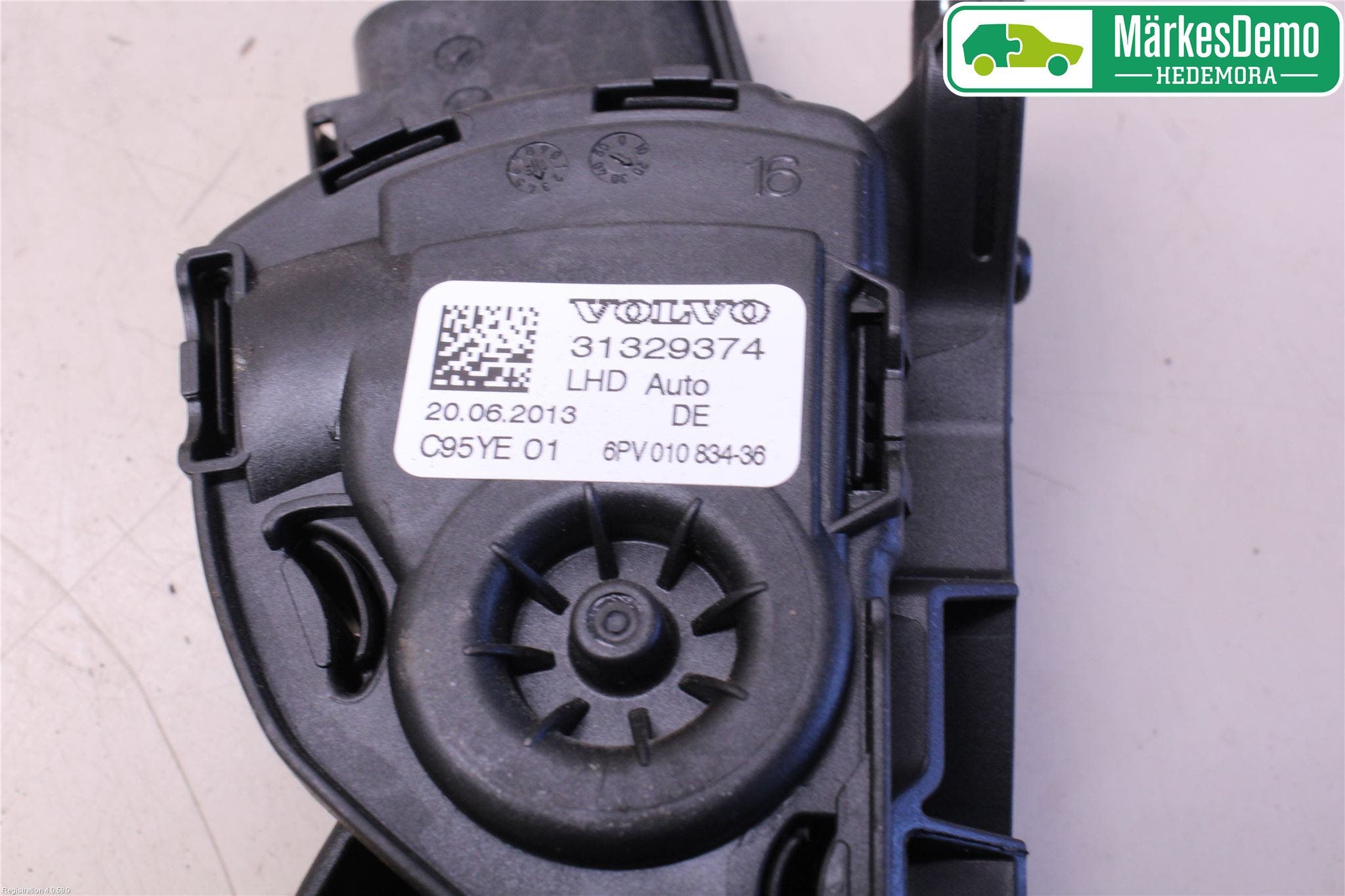 Volvo V60 14-18 Gaspedal