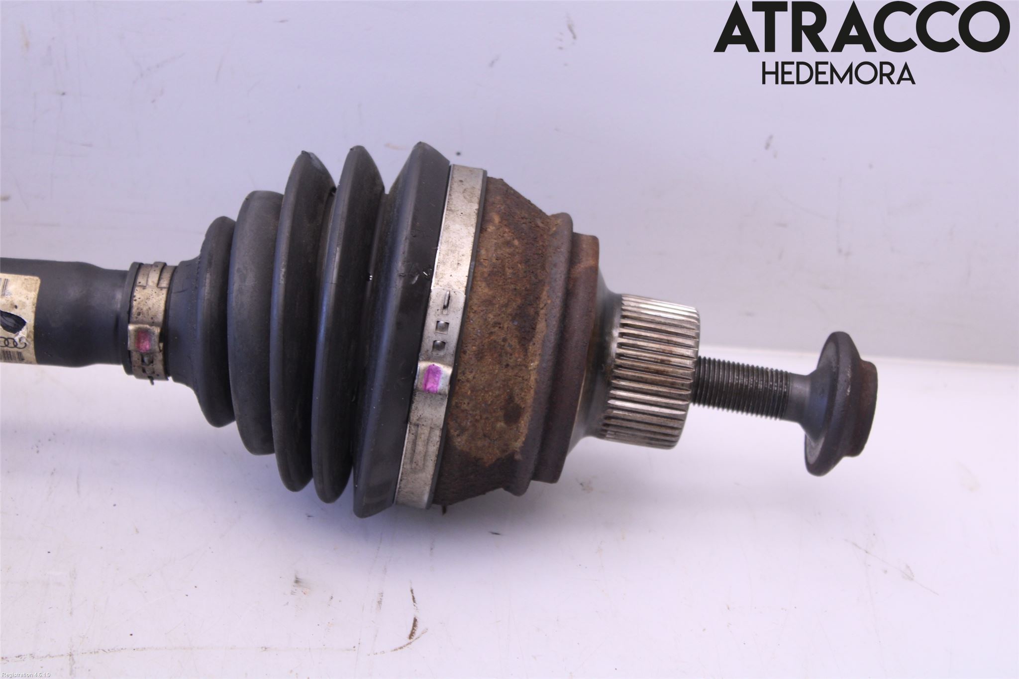Audi A4/S4 08-11 Drivaxel Fram Vänster