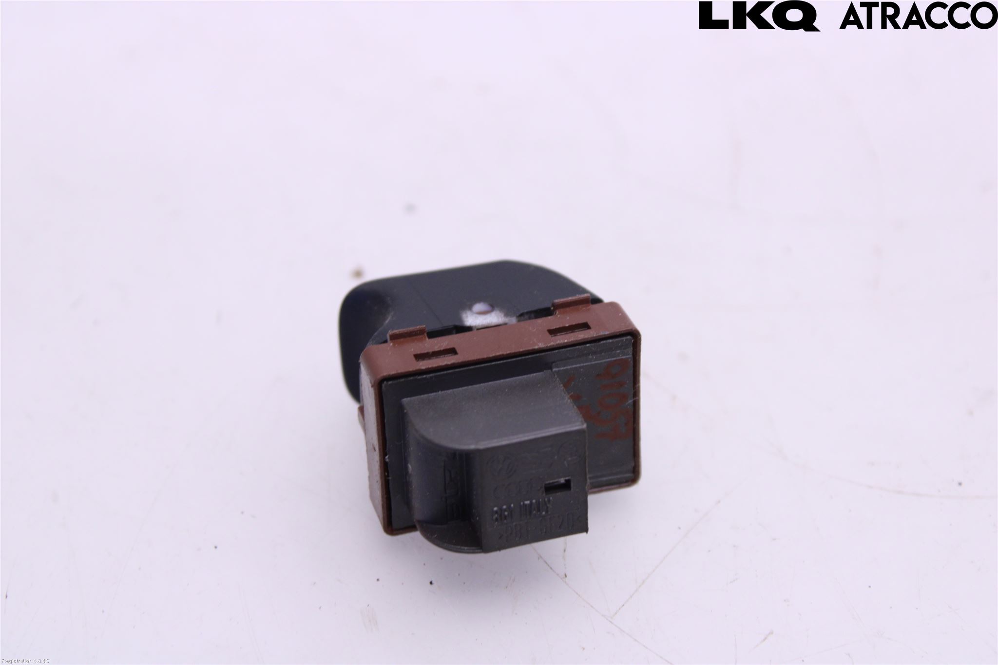 Audi Q3 8U 12-18 Strömställare Baklucka